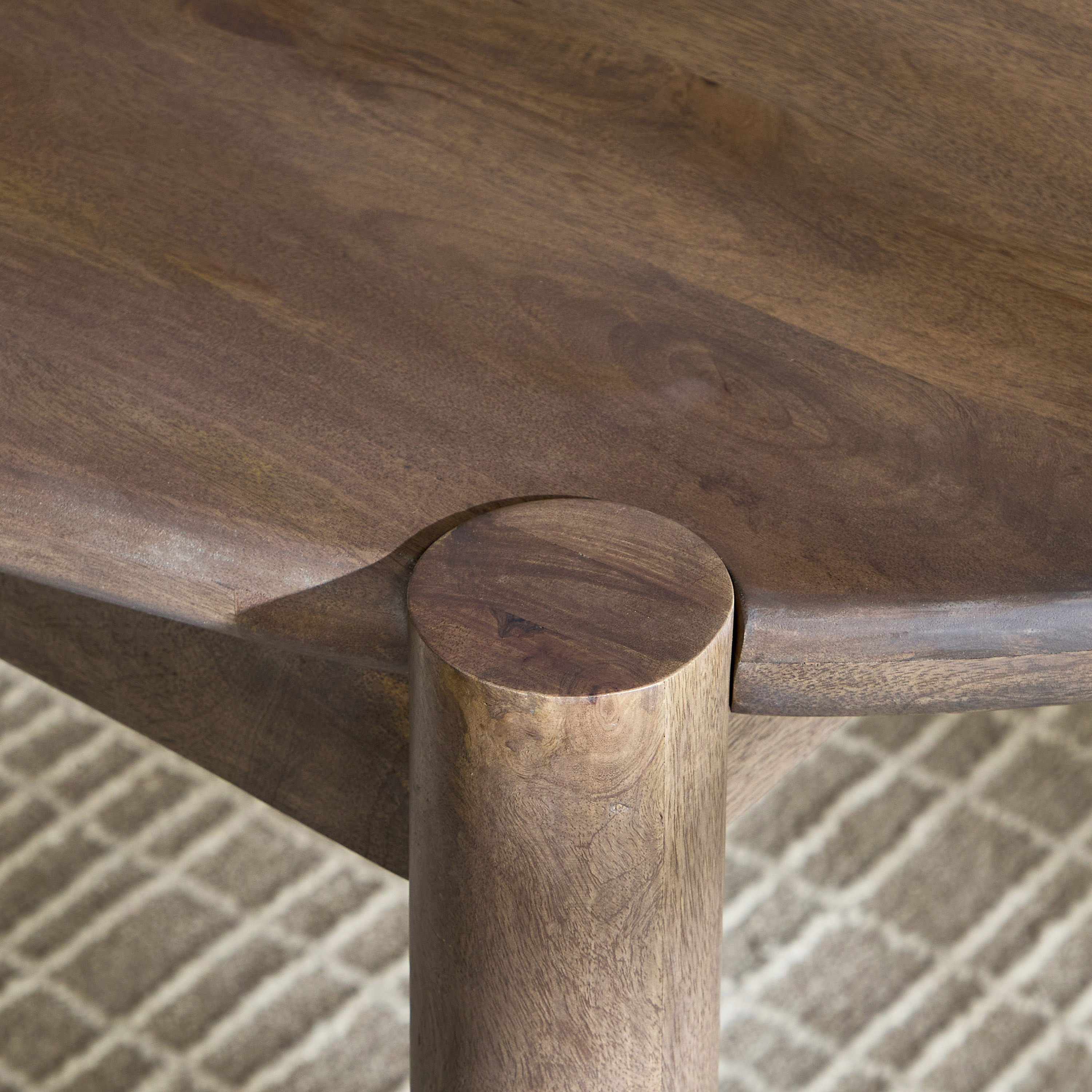 طاولة سُفرة من الخشب الصلب لـ8 مقاعد - ألدوس من فيندرا-hbxfurniture-diningroom-diningtables-eightseater-image-4