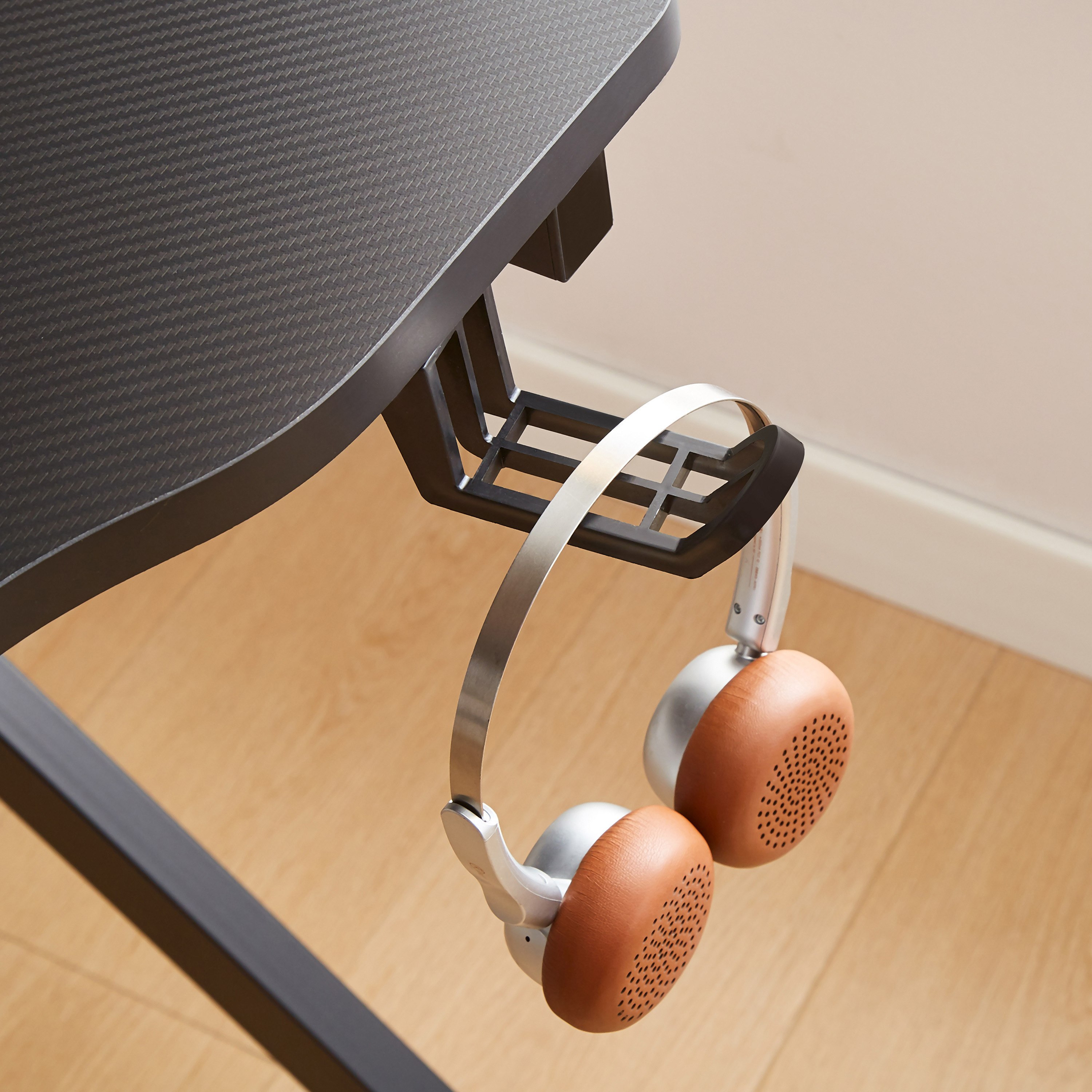 Movo Onex Gaming Desk-hbxfurniture-office-desks-image-2