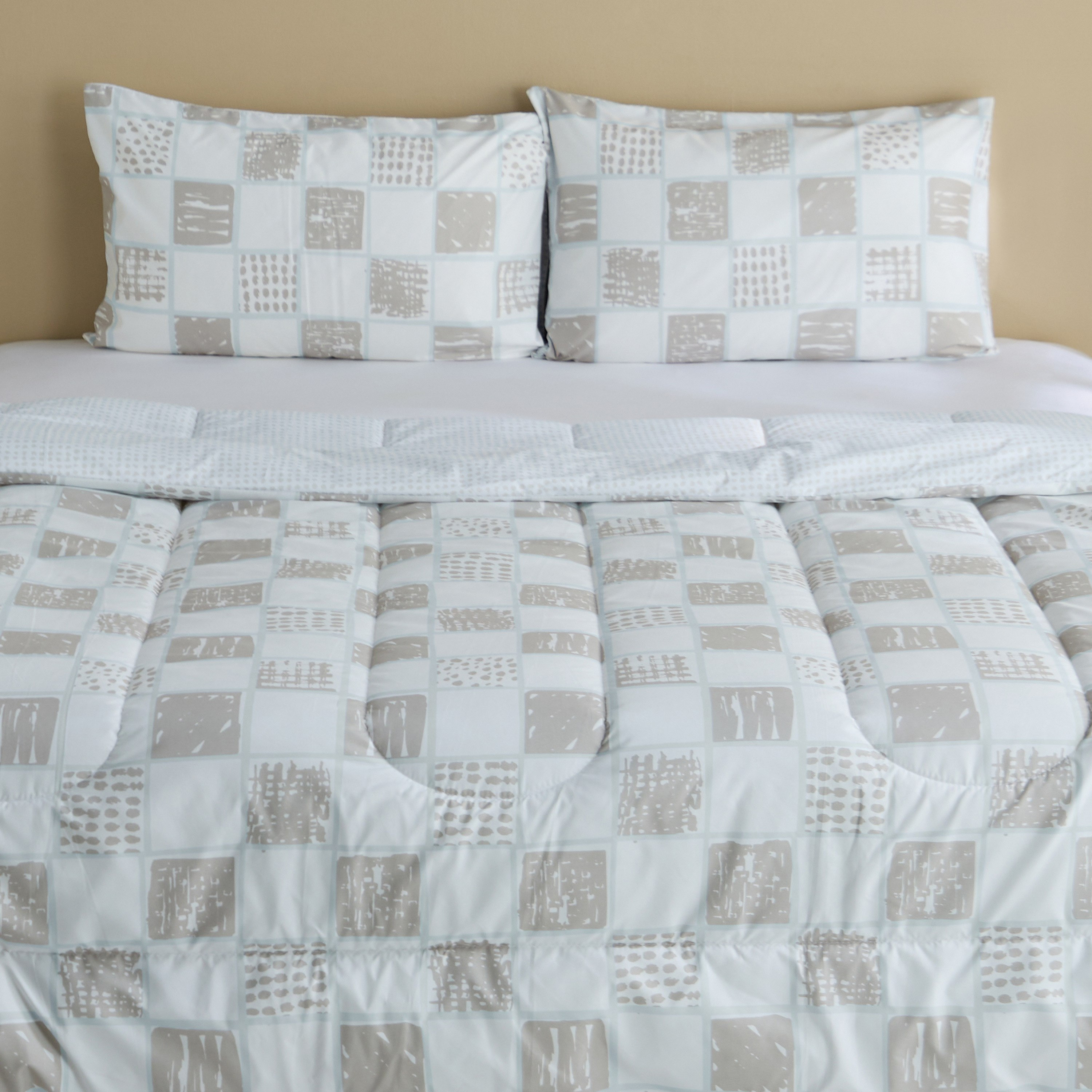 Ontario Delva 3-Piece Printed Microfibre King Comforter Set - 220x240 cm-hbxhomeware-hbxbedroom-image-2