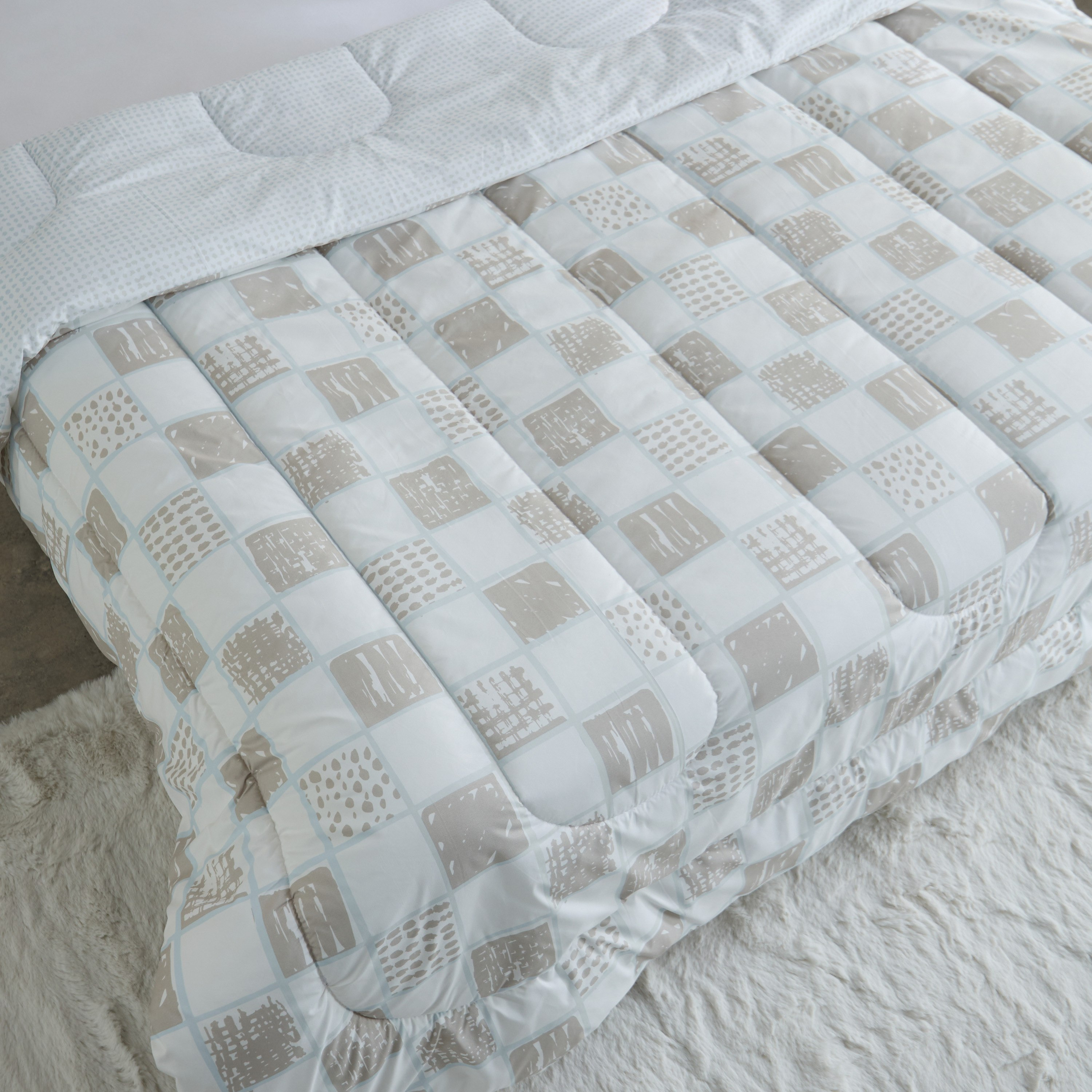 Ontario Delva 3-Piece Printed Microfibre King Comforter Set - 220x240 cm-hbxhomeware-hbxbedroom-image-3