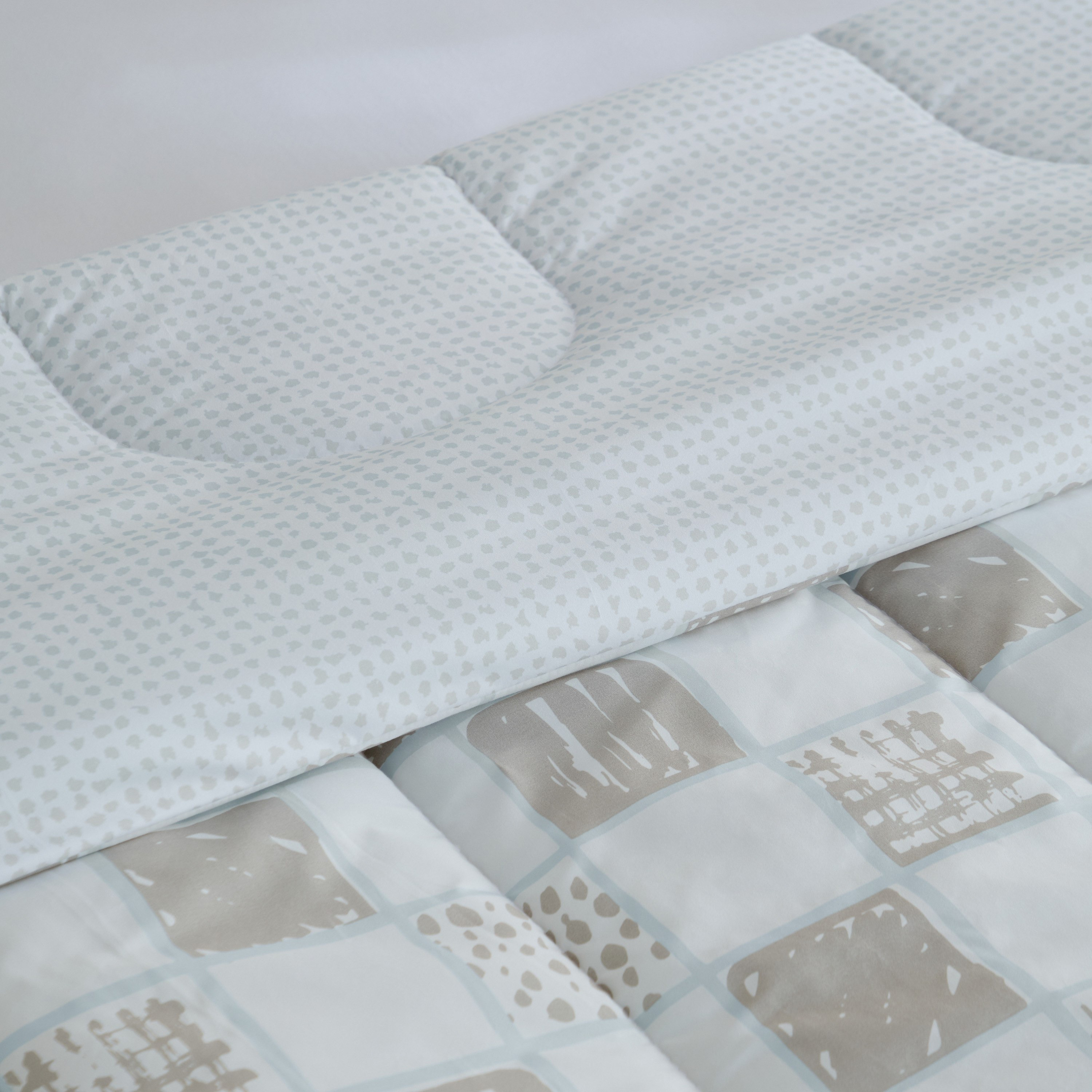 Ontario Delva 3-Piece Printed Microfibre King Comforter Set - 220x240 cm-hbxhomeware-hbxbedroom-image-4