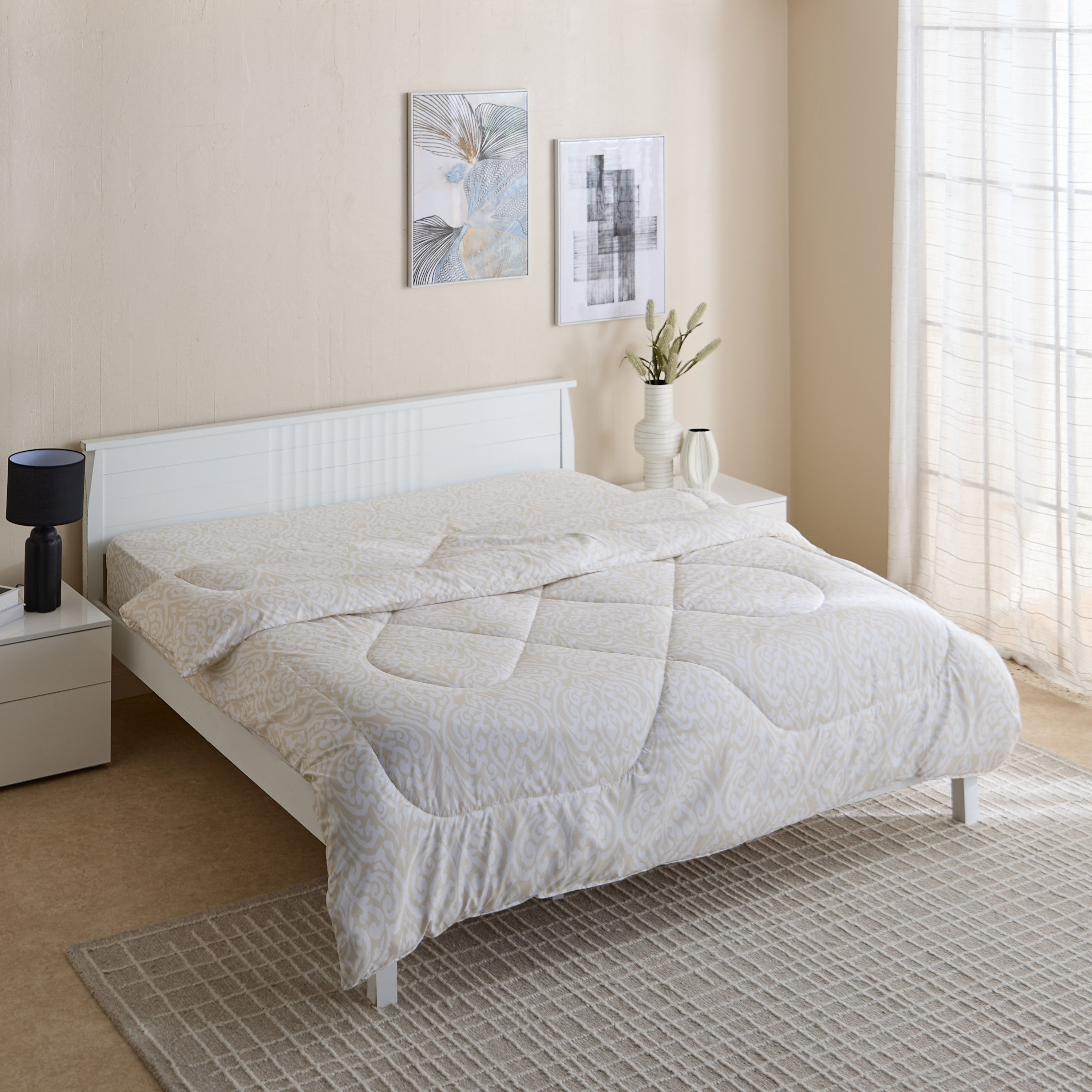 لحاف كوين من الألياف الدقيقة إيسن من ماتريكس - 200x240 سم-hbxhomeware-hbxbedroom-image-1