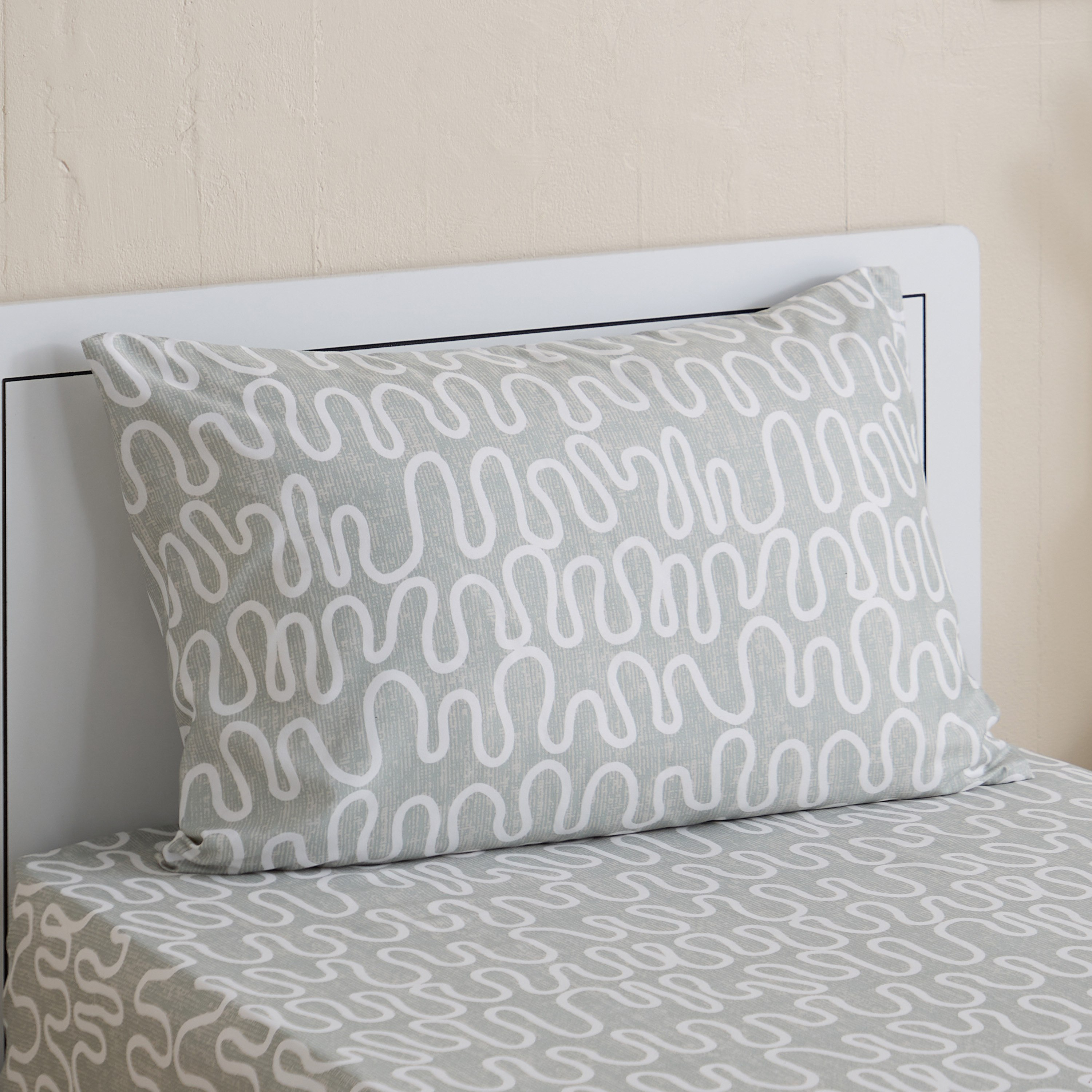 طقم شرشف مسطّح فردي من قطعتين هالي من ماتريكس - 140×240 سم-hbxhomeware-hbxbedroom-image-1