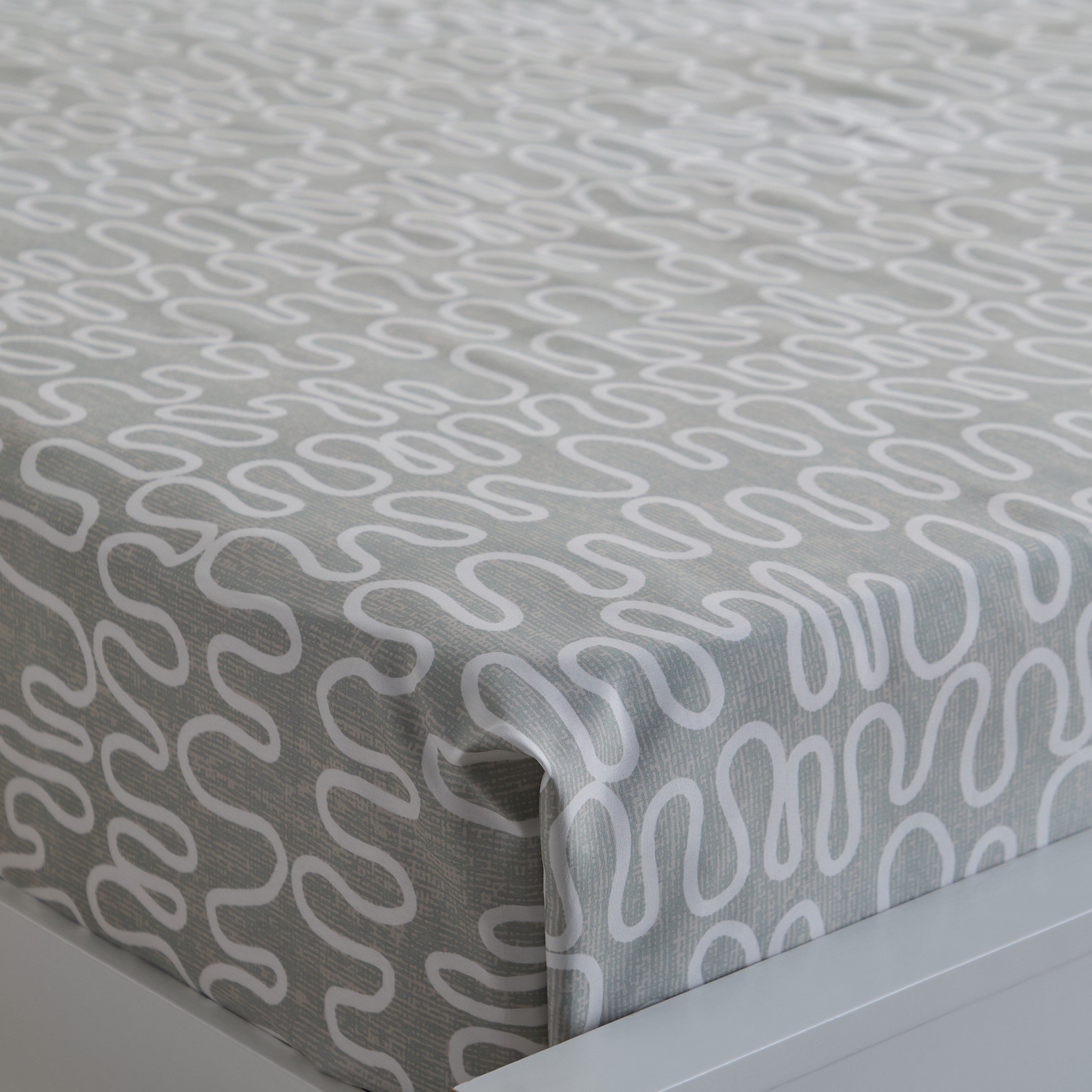 طقم شرشف مسطح كينج 3 قطع بطبعات هالي من ماتريكس - 240x240 سم-hbxhomeware-hbxbedroom-image-5