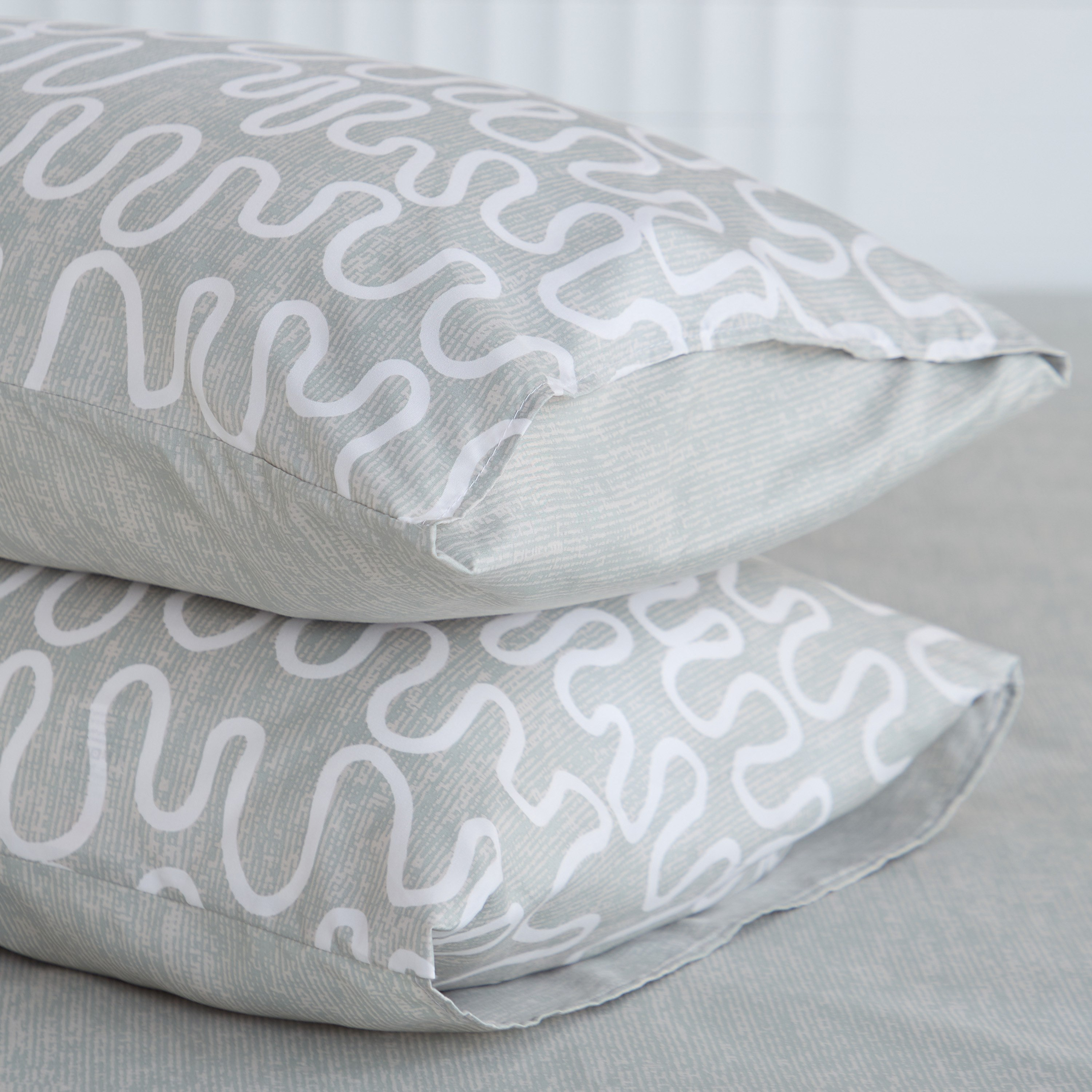 طقم أغطية وسائد ألياف دقيقة بطبعات قطعتين هالي من ماتريكس - 50x75 سم-hbxhomeware-hbxbedroom-image-5