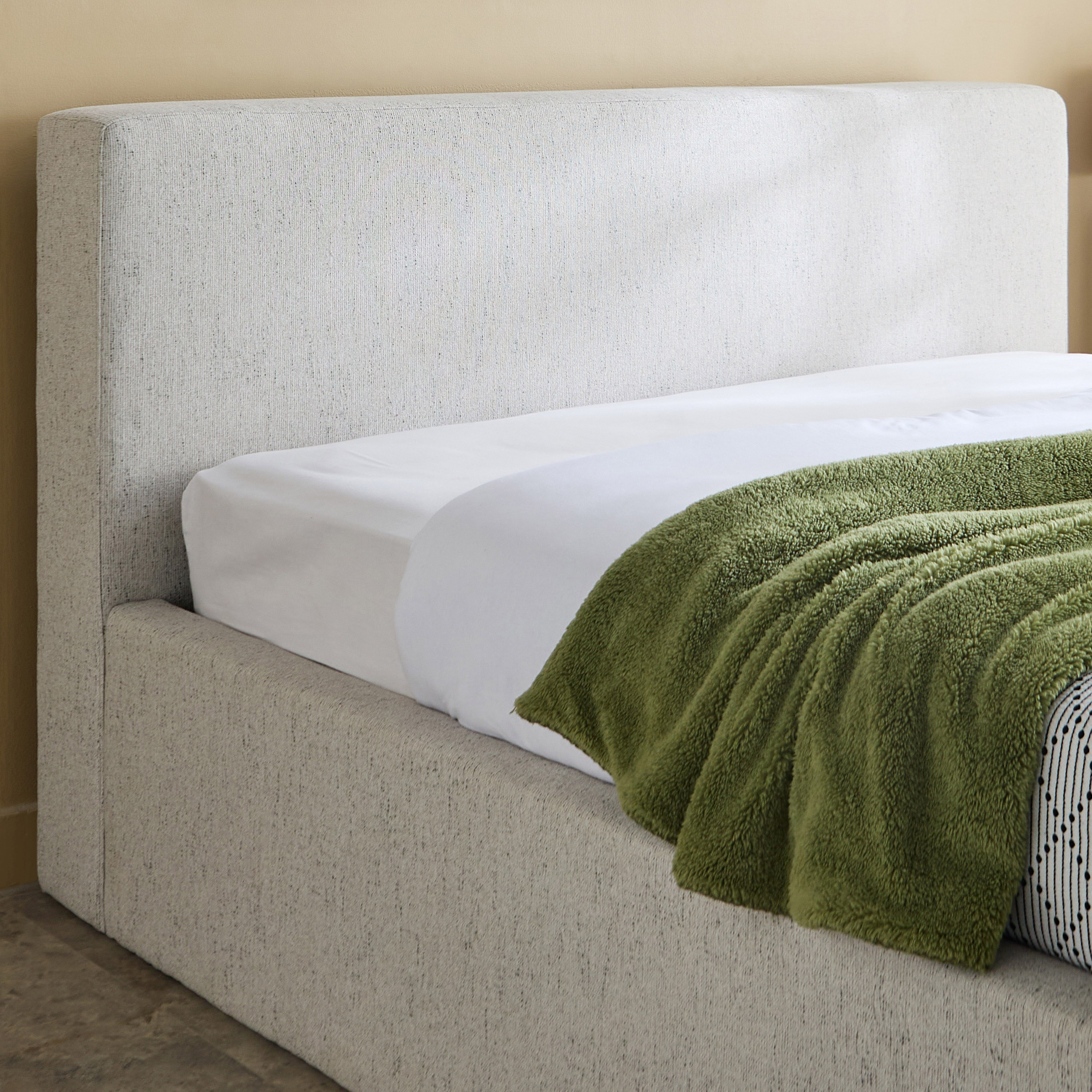 Liberty Upholstered Hydraulic Storage King Bed - 180x200 cm-hbxfurniture-bedsandbedsets-upholsteredbeds-king-image-5