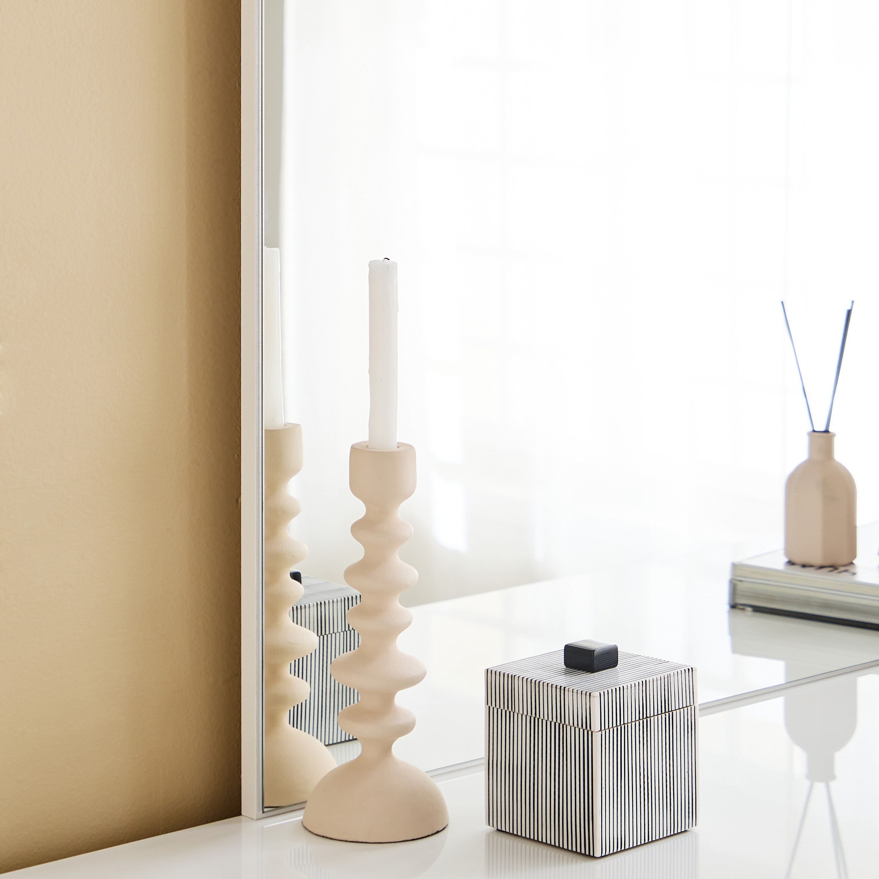 Liberty High Gloss Mirror for Dressers-PROMO_HB_UAE_HBX10_250526-image-3