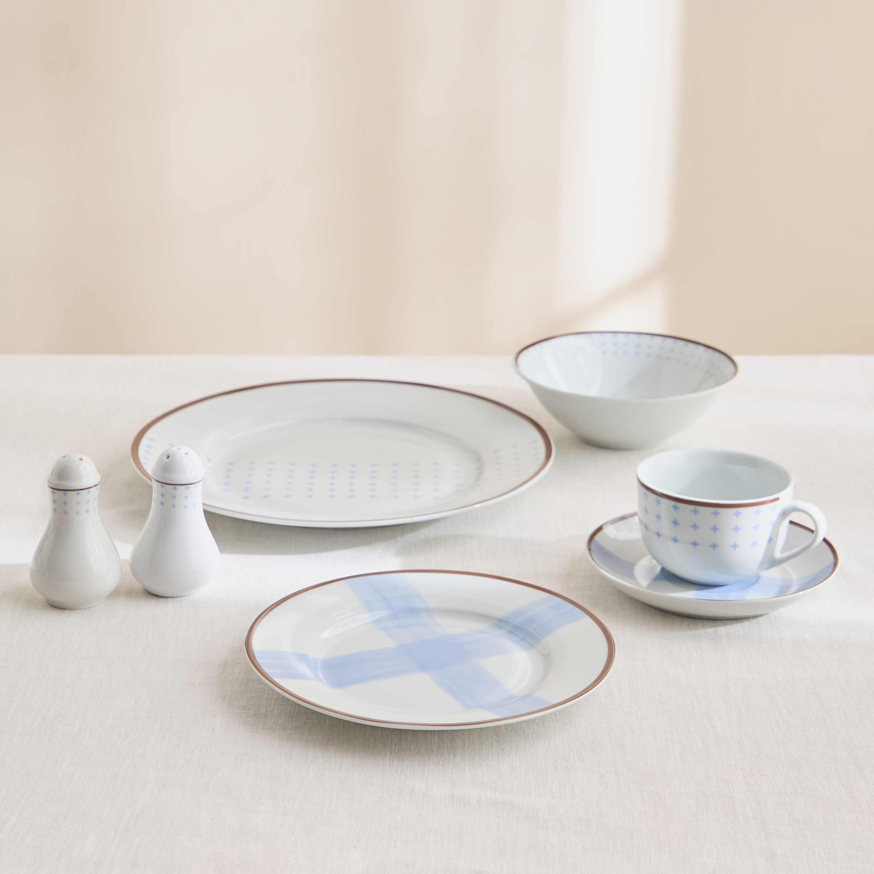 طقم عشاء ستار 22 قطعة من مانهاتن - لـ4 أفراد-hbxdiningroom-tabletop-dinnersets-image-2
