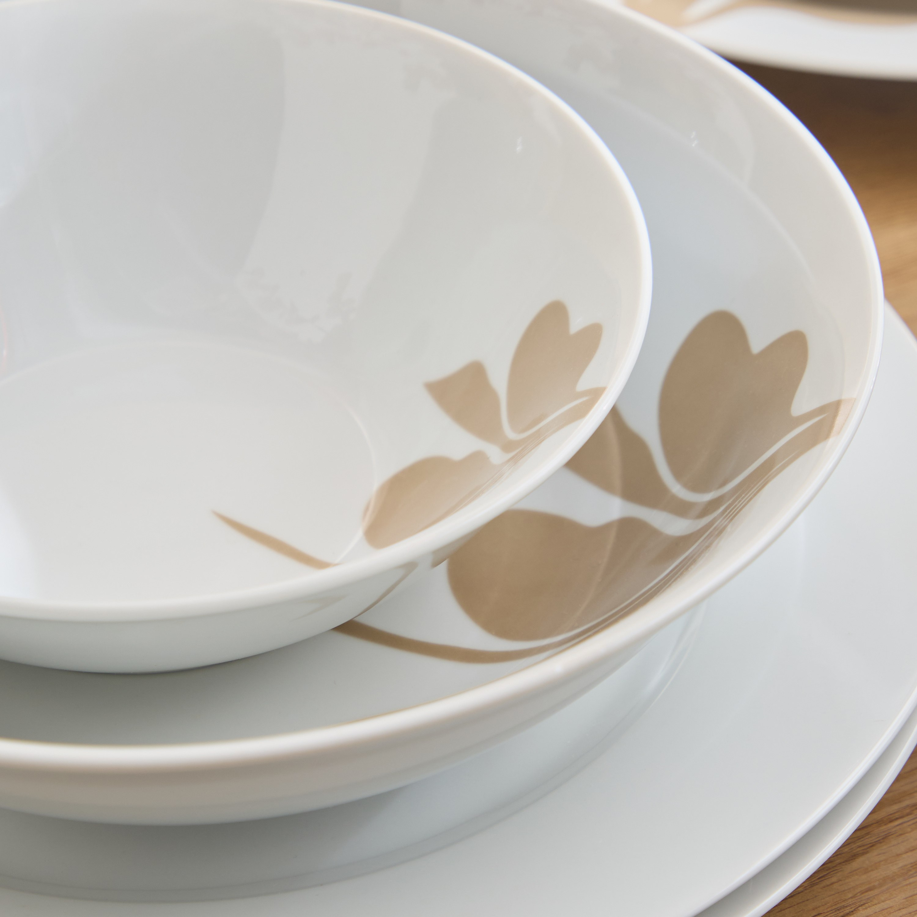 Bristol 20-Piece Porcelain Dinner Set - Serves 6-hbxdiningroom-tabletop-dinnersets-image-4