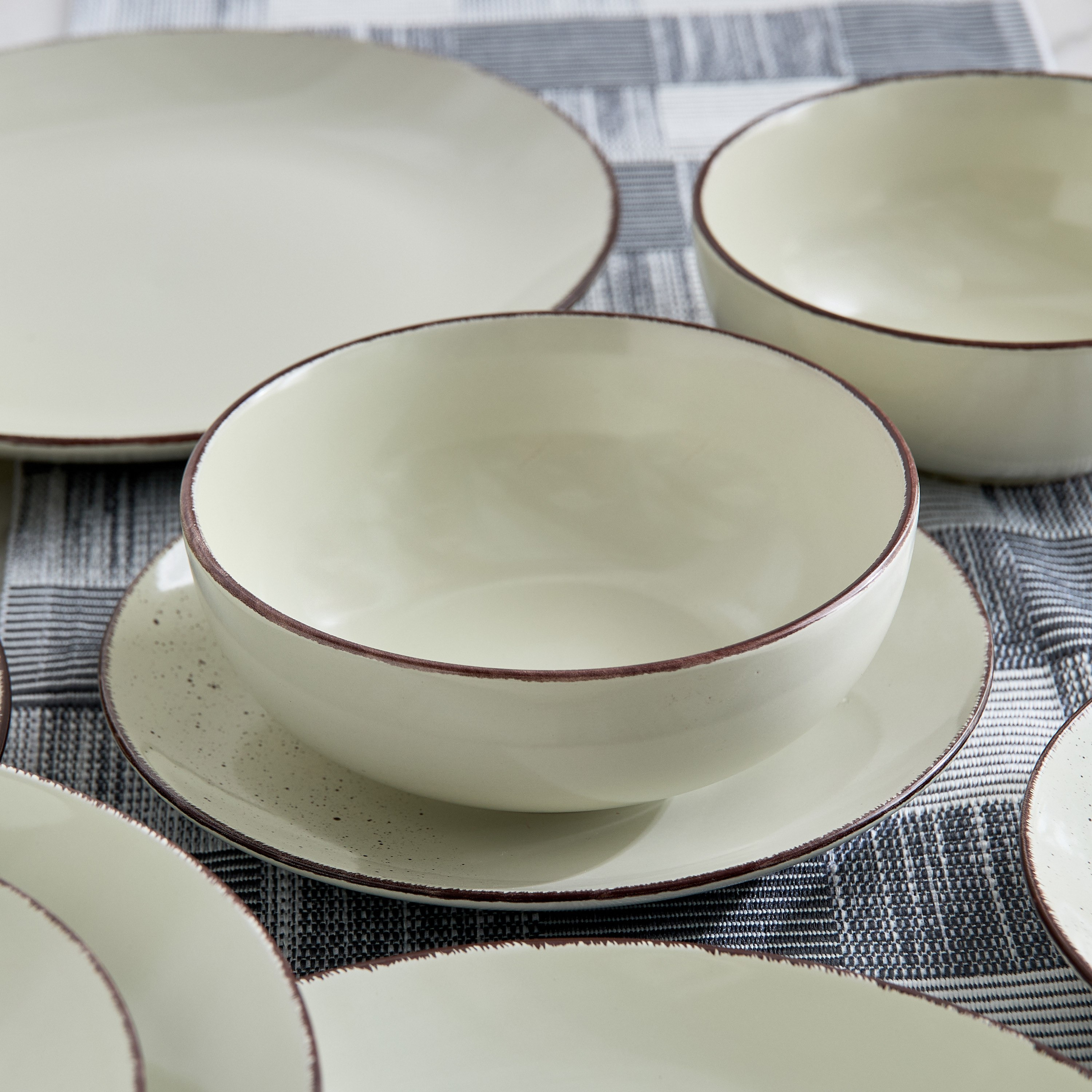طقم عشاء 12 قطعة سبرينكل من إليجانزا - لـ 4 أفراد-hbxdiningroom-tabletop-dinnersets-image-3