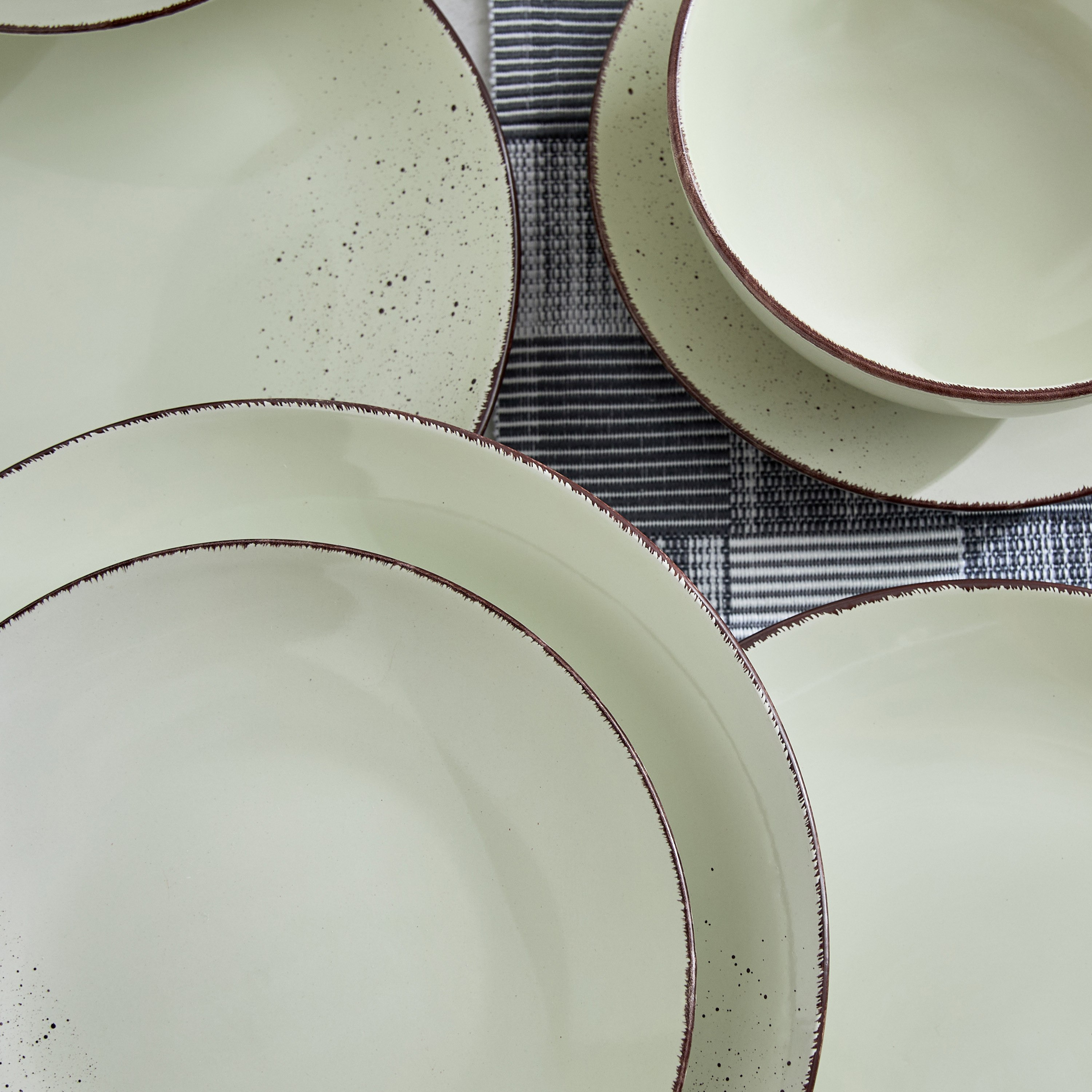 طقم عشاء 12 قطعة سبرينكل من إليجانزا - لـ 4 أفراد-hbxdiningroom-tabletop-dinnersets-image-4