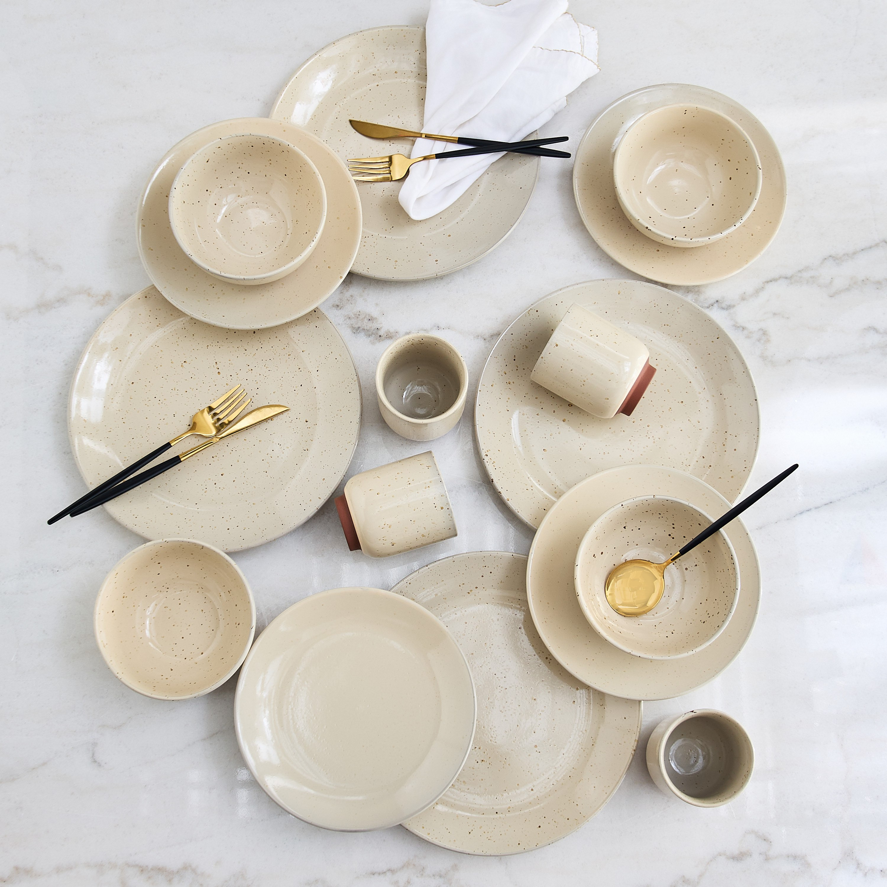 طقم عشاء عالي اللمعان 16 قطعة من إليجانزا - لـ 4 أفراد-hbxdiningroom-tabletop-dinnersets-image-1