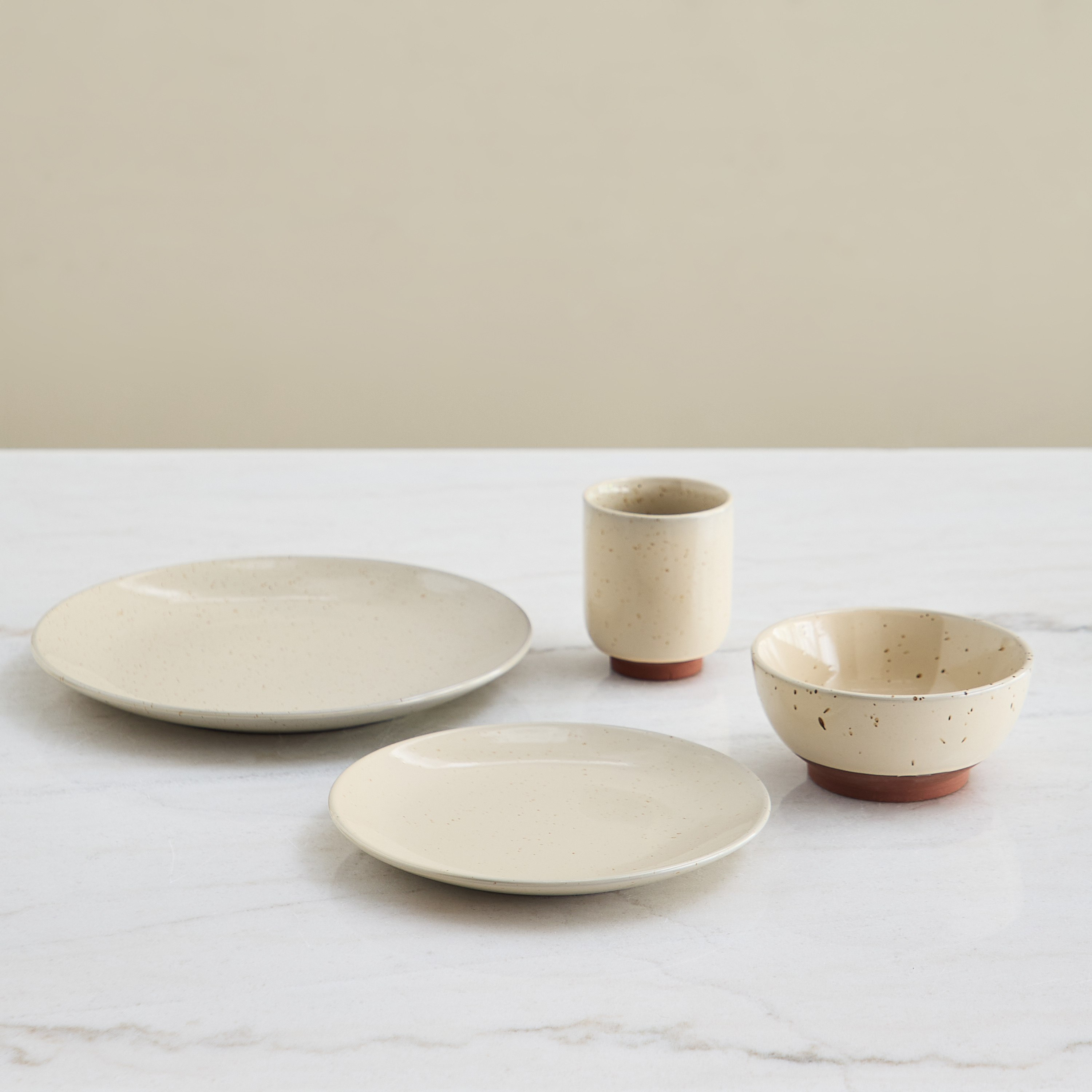 طقم عشاء عالي اللمعان 16 قطعة من إليجانزا - لـ 4 أفراد-hbxdiningroom-tabletop-dinnersets-image-2