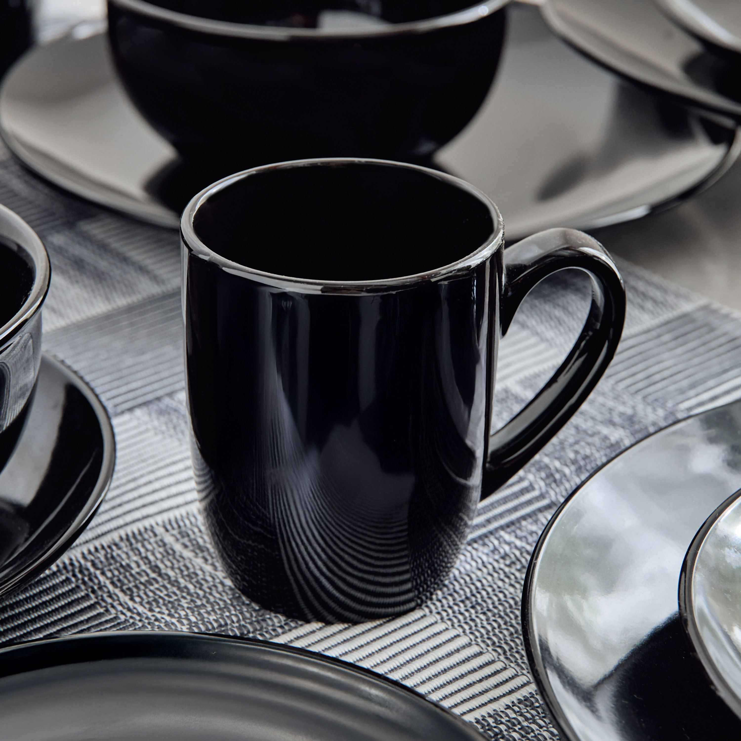 طقم عشاء لامع 16 قطعة من إليجانزا - لـ 4 أفراد-hbxdiningroom-tabletop-dinnersets-image-3