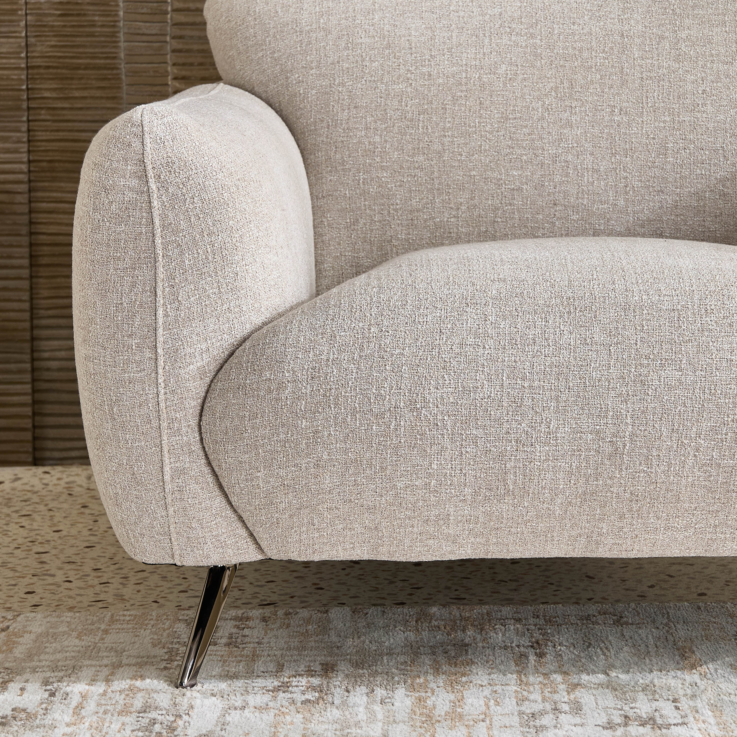 كرسي قماش بمساند ذراعين ووسادة من لافانت-hbxlivingroom-sofasandarmchairs-sofas-image-4