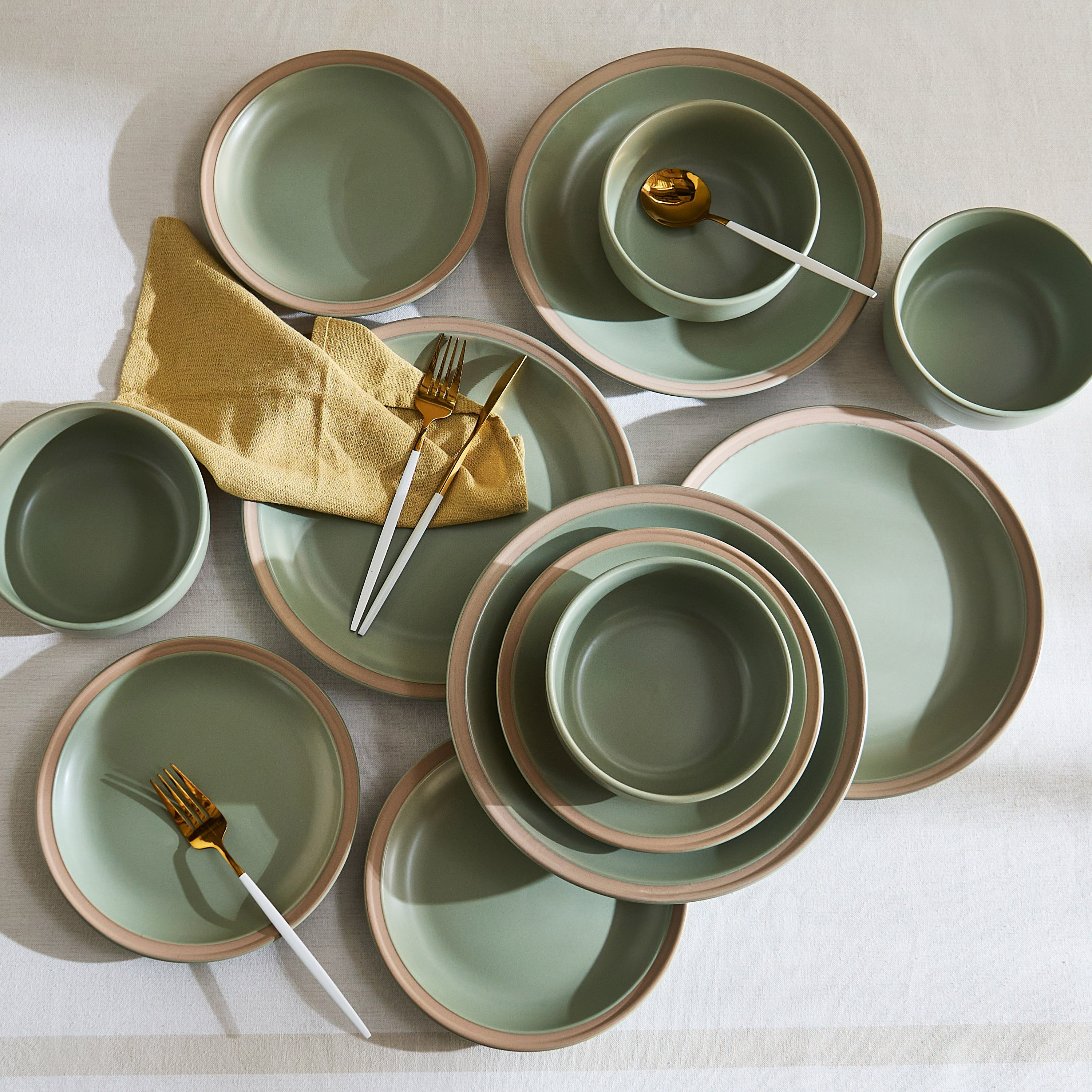 طقم أدوات سفرة 12 قطعة ليندن من إيليغانزا - يخدم 4-hbxdiningroom-tabletop-dinnersets-image-1