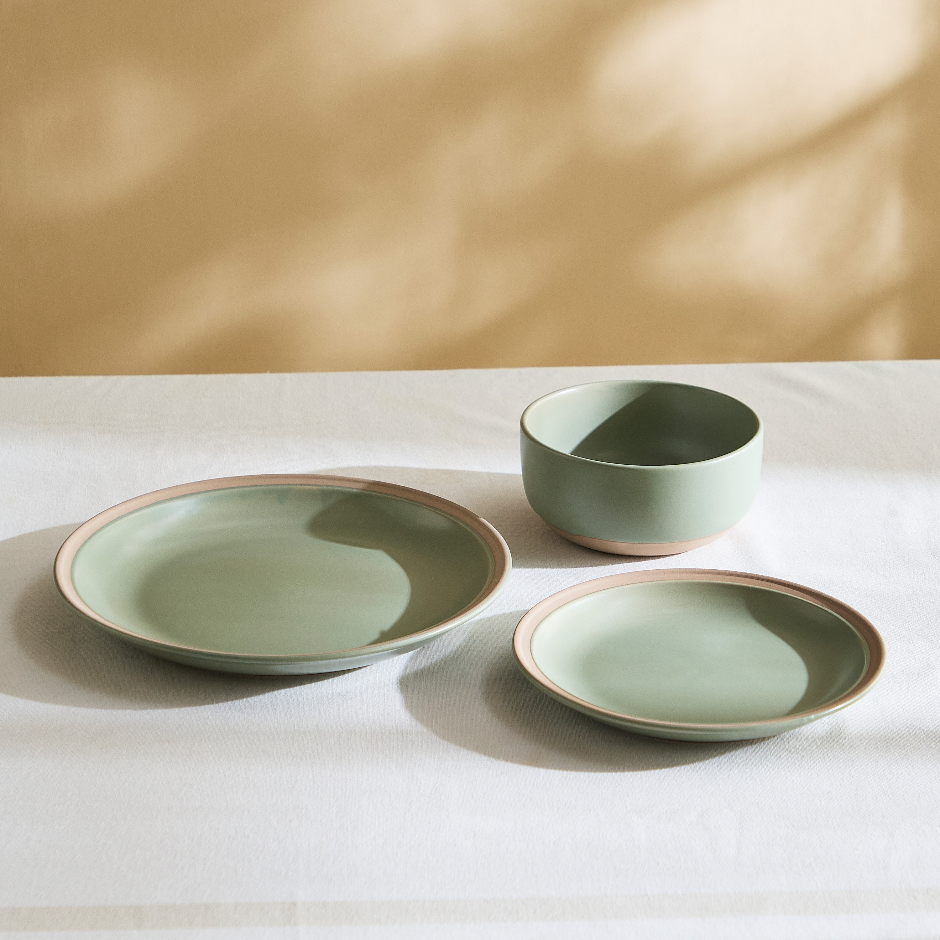 طقم أدوات سفرة 12 قطعة ليندن من إيليغانزا - يخدم 4-hbxdiningroom-tabletop-dinnersets-image-2