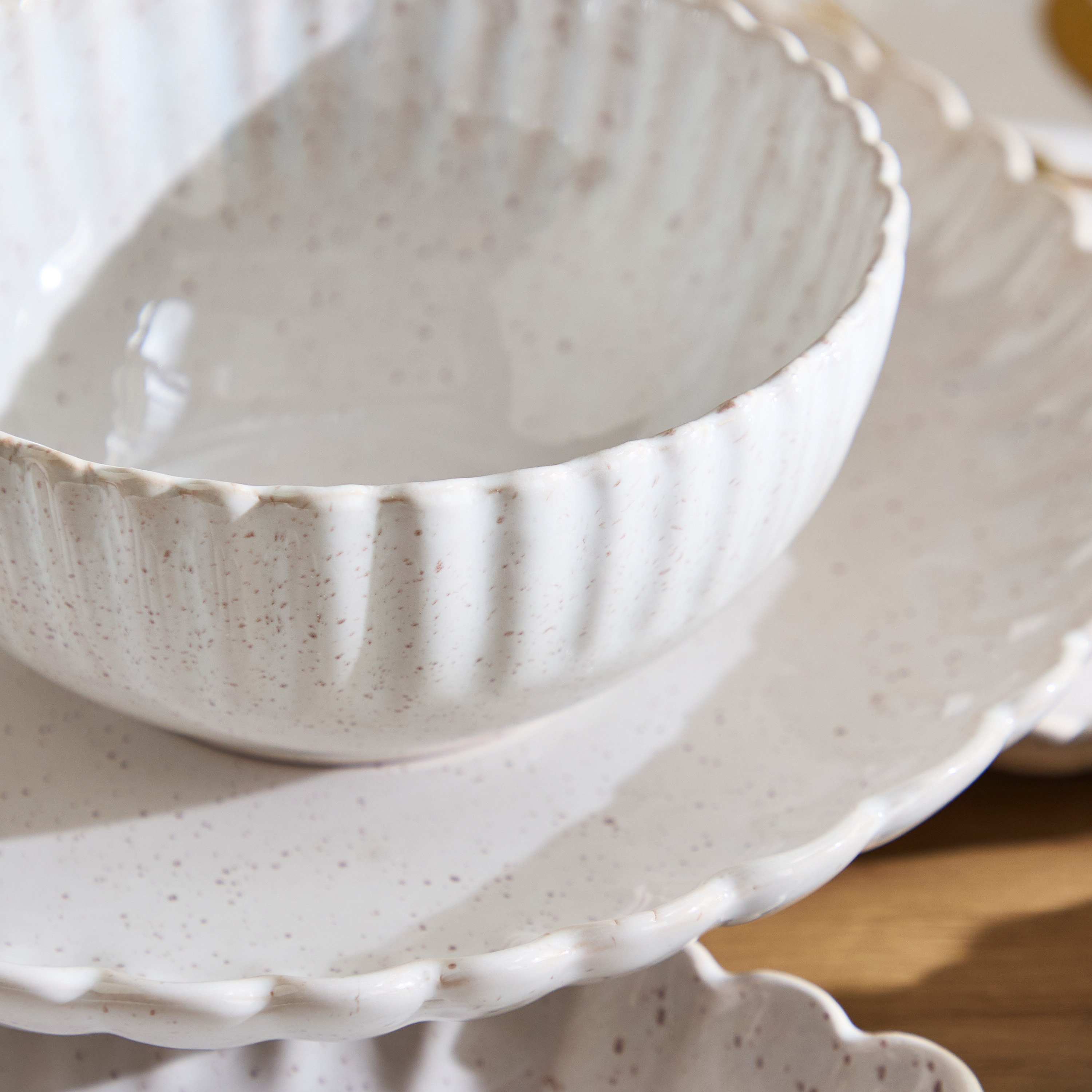 طقم أدوات سفرة 12 قطعة ويلش من إيليغانزا - يخدم 4-hbxdiningroom-tabletop-dinnersets-image-3