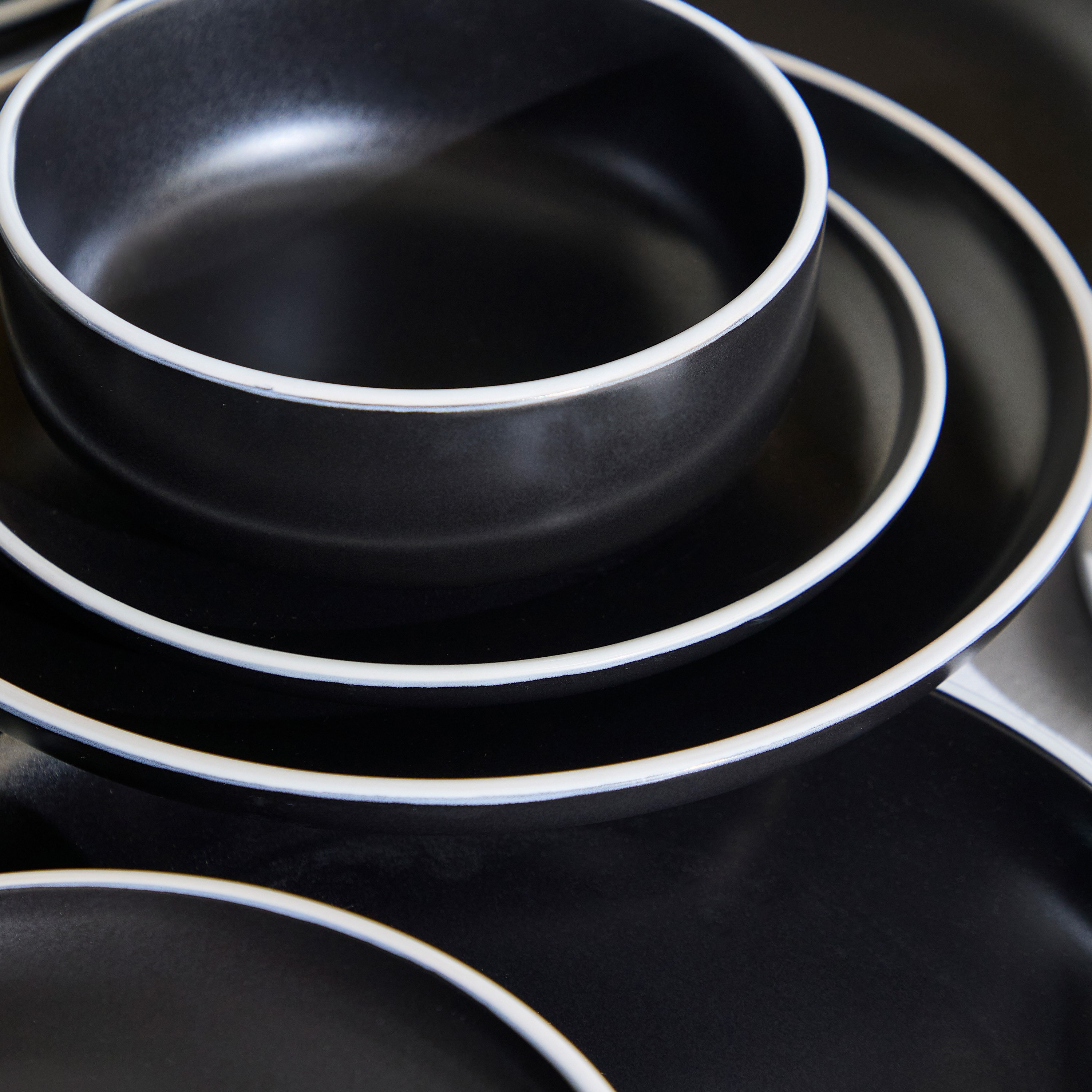 طقم أدوات سفرة 12 قطعة سيج من إيليغانزا - يخدم 4-hbxdiningroom-tabletop-dinnersets-image-3