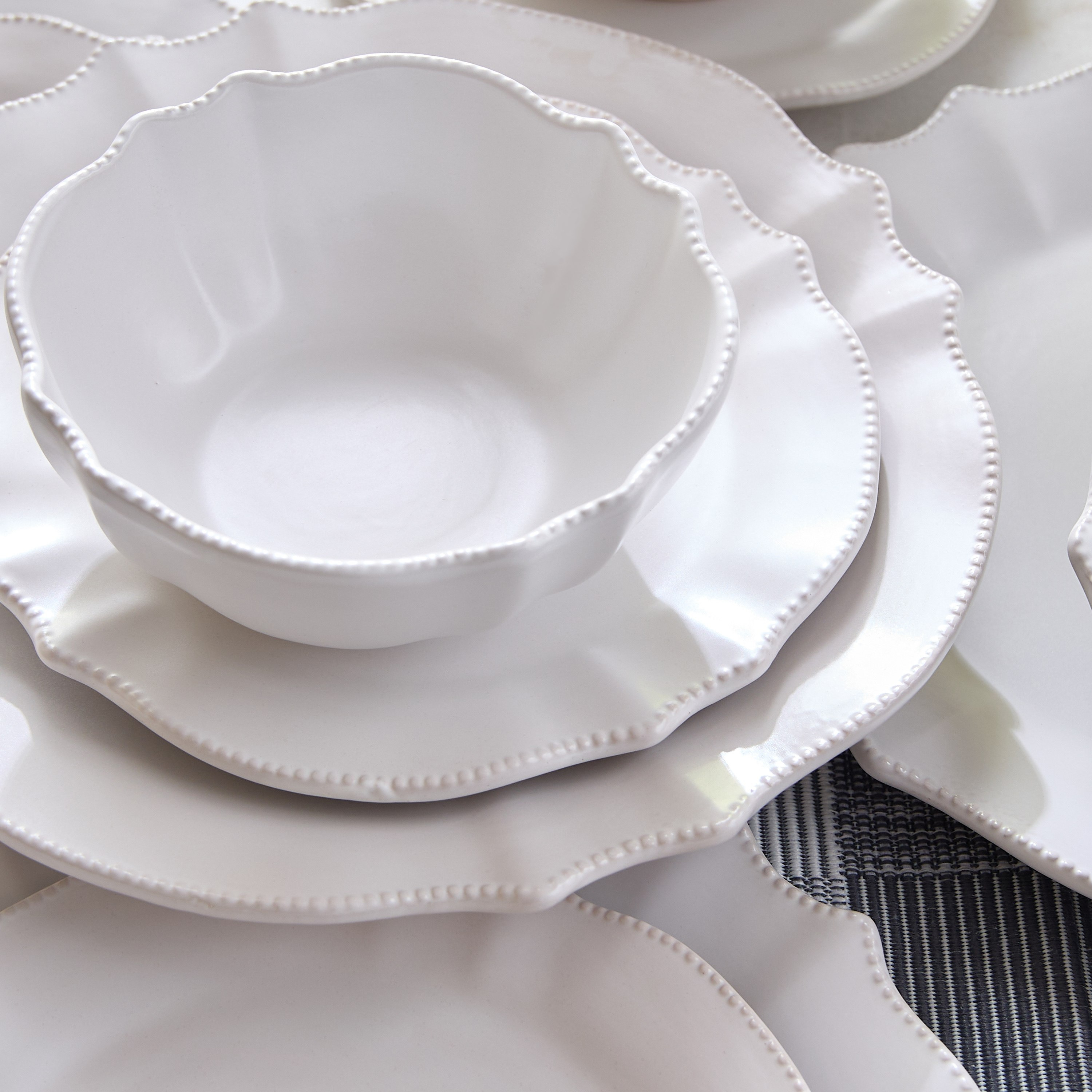 طقم أدوات سفرة 18 قطعة تاكتايل من إيليغانزا - يخدم 6-hbxdiningroom-tabletop-dinnersets-image-3