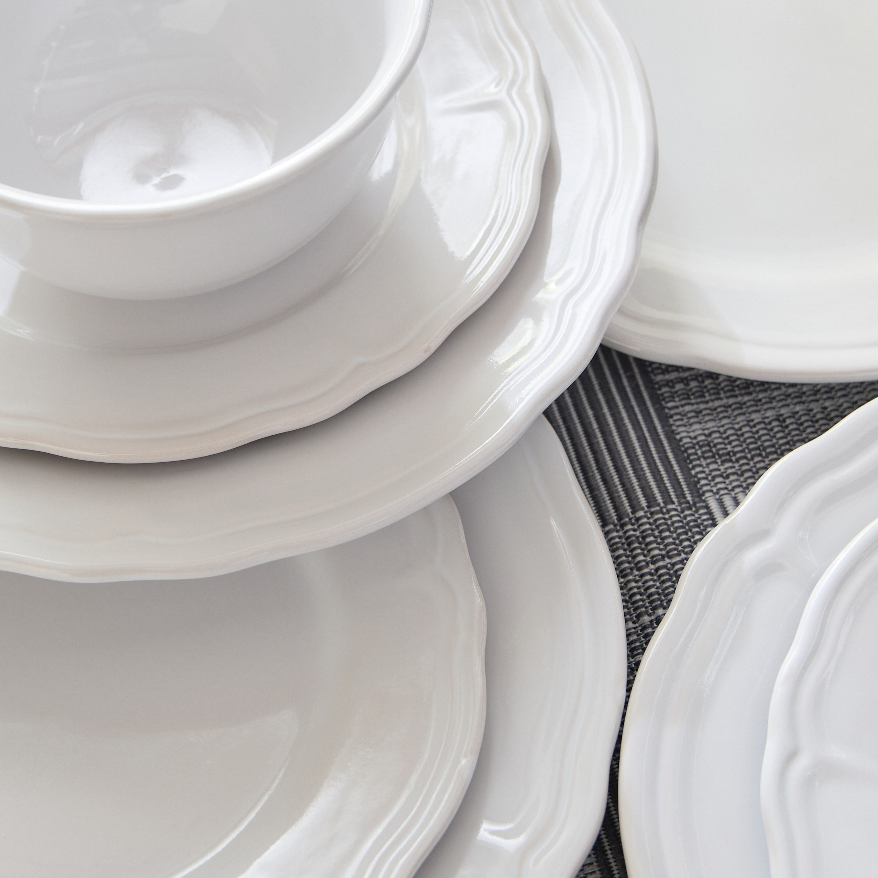 طقم عشاء 16 قطعة بيلا من إليجانزا - لـ4 أفراد-hbxdiningroom-tabletop-dinnersets-image-3