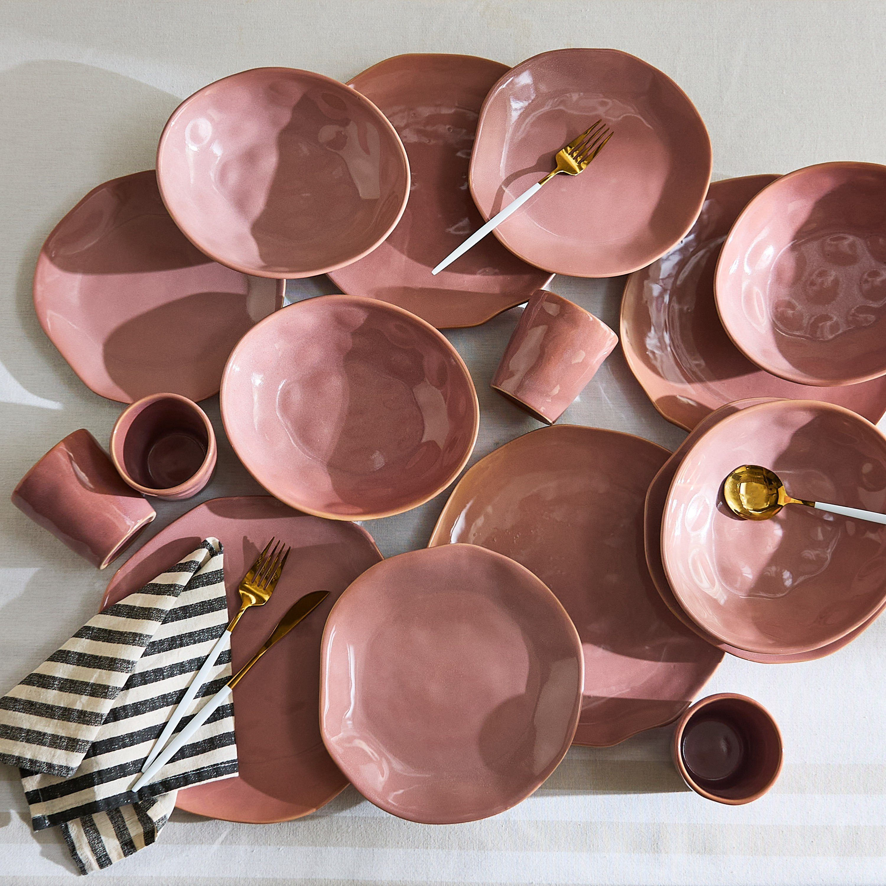 طقم عشاء 16 قطعة سابين من إليجانزا-hbxdiningroom-tabletop-dinnersets-image-1
