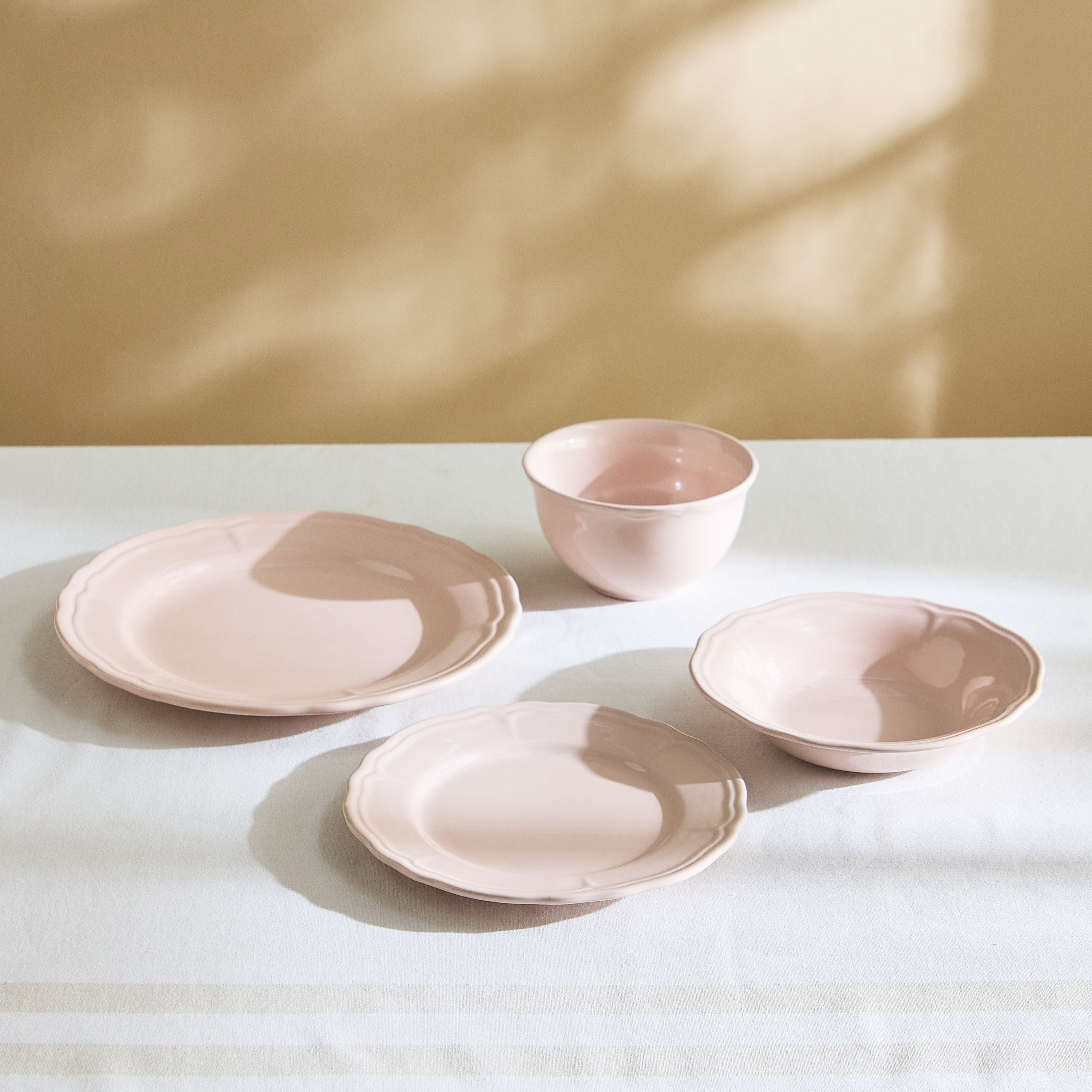 طقم عشاء 16 قطعة جيبسون من إليجانزا-hbxdiningroom-tabletop-dinnersets-image-2