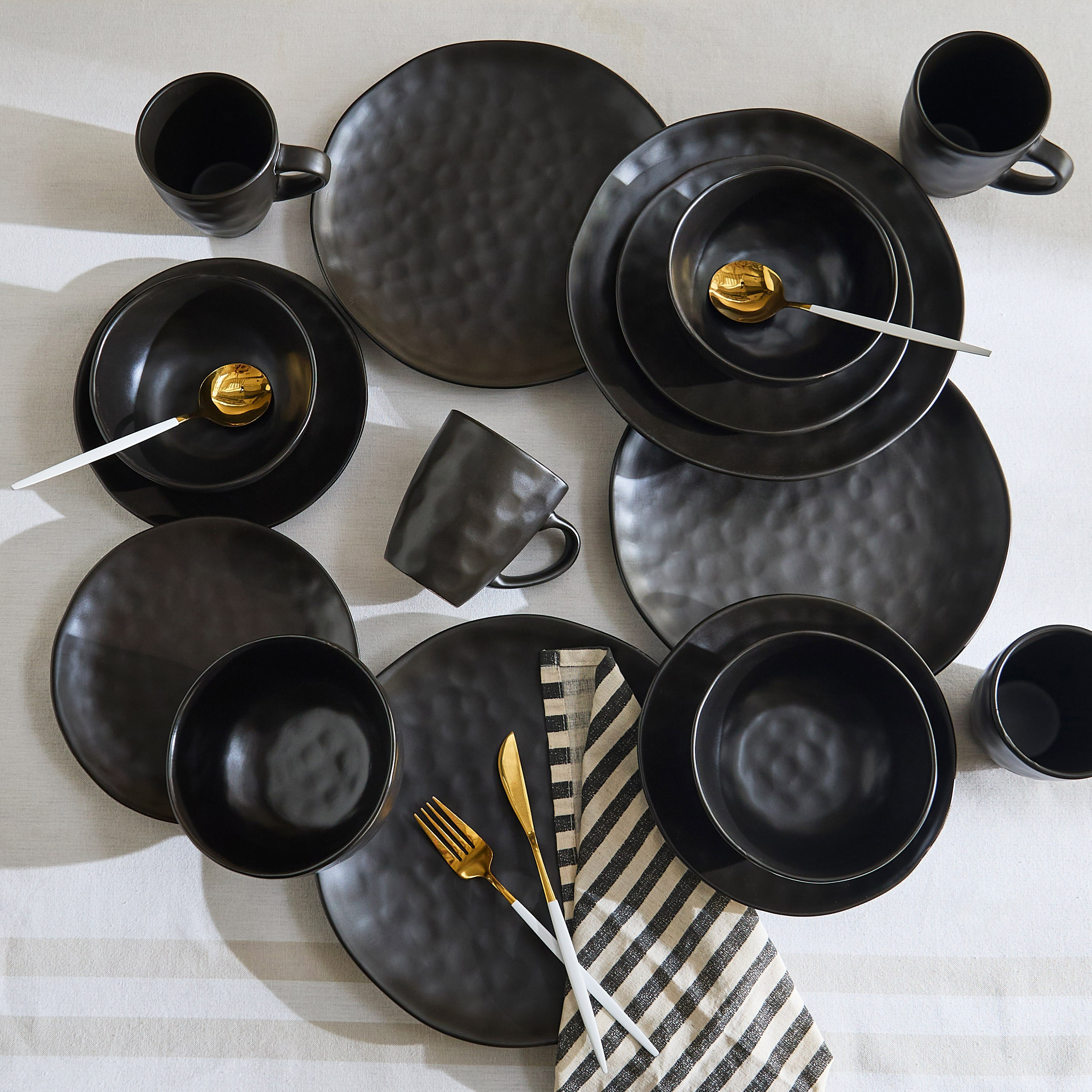 طقم عشاء 16 قطعة إلاما من إليجانزا-hbxdiningroom-tabletop-dinnersets-image-1