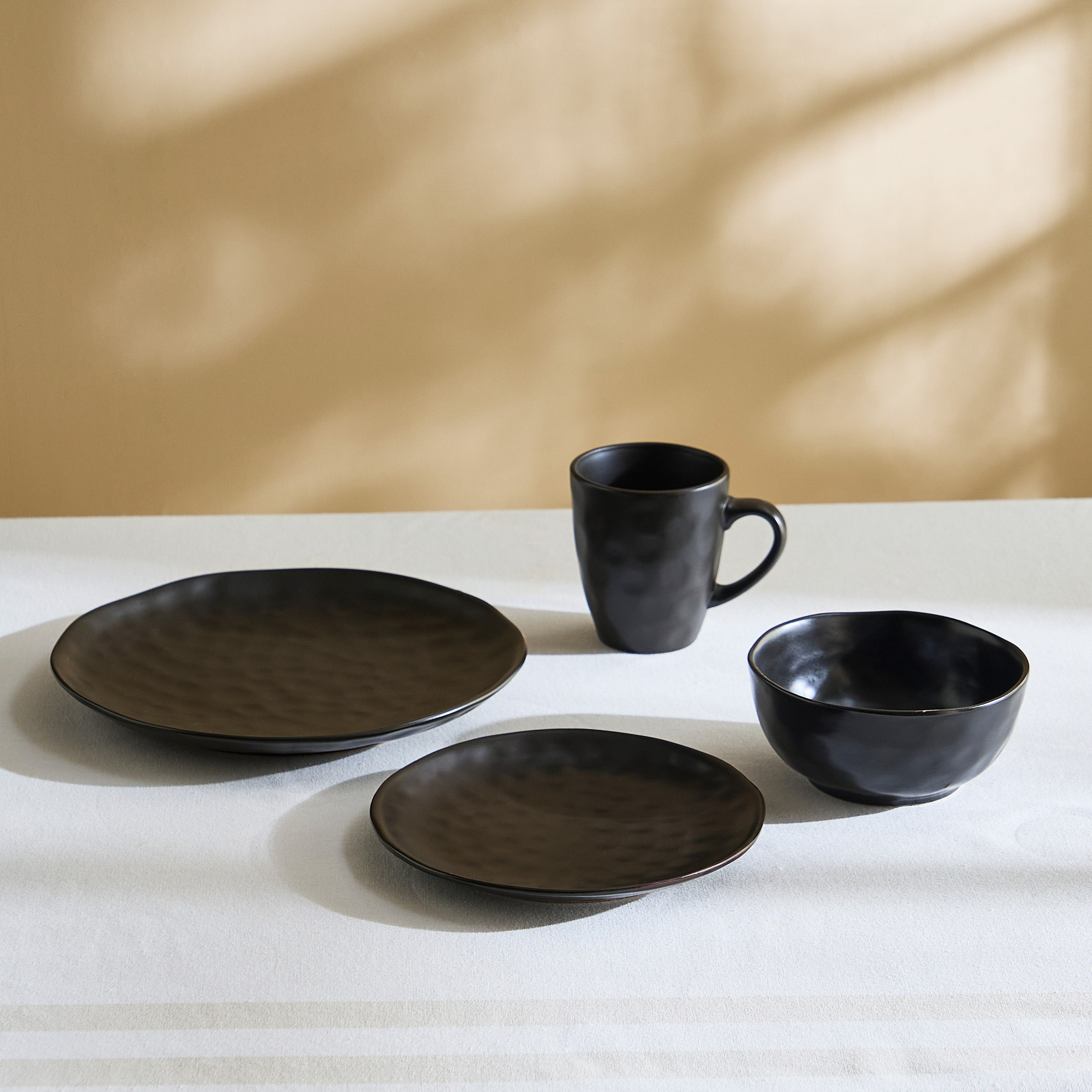 طقم عشاء 16 قطعة إلاما من إليجانزا-hbxdiningroom-tabletop-dinnersets-image-2