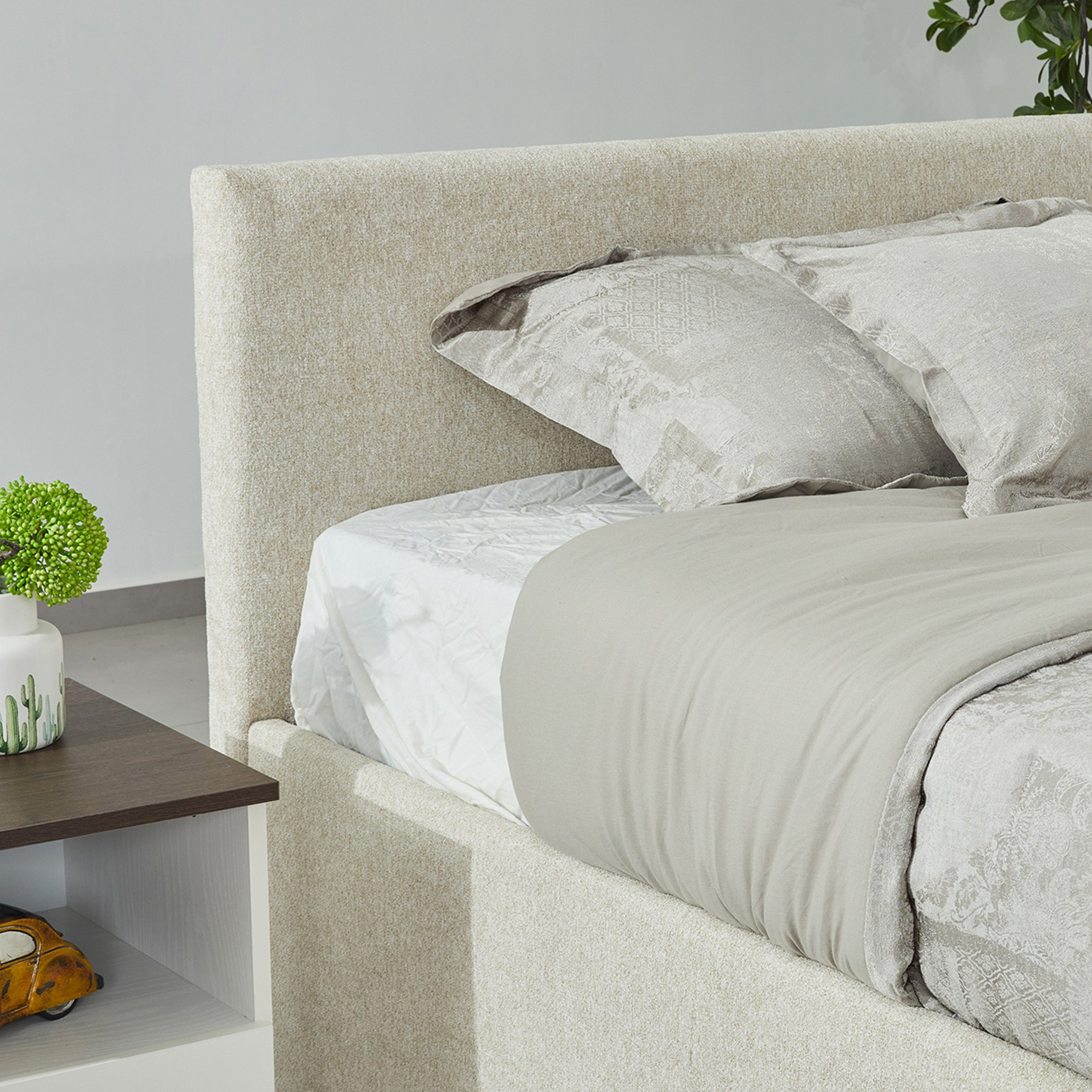 Frankfurt Upholstered Hydraulic Storage Bed - 120x200 cm-hbxbedroom-bedsandbedsets-upholsteredbeds-twin-image-2