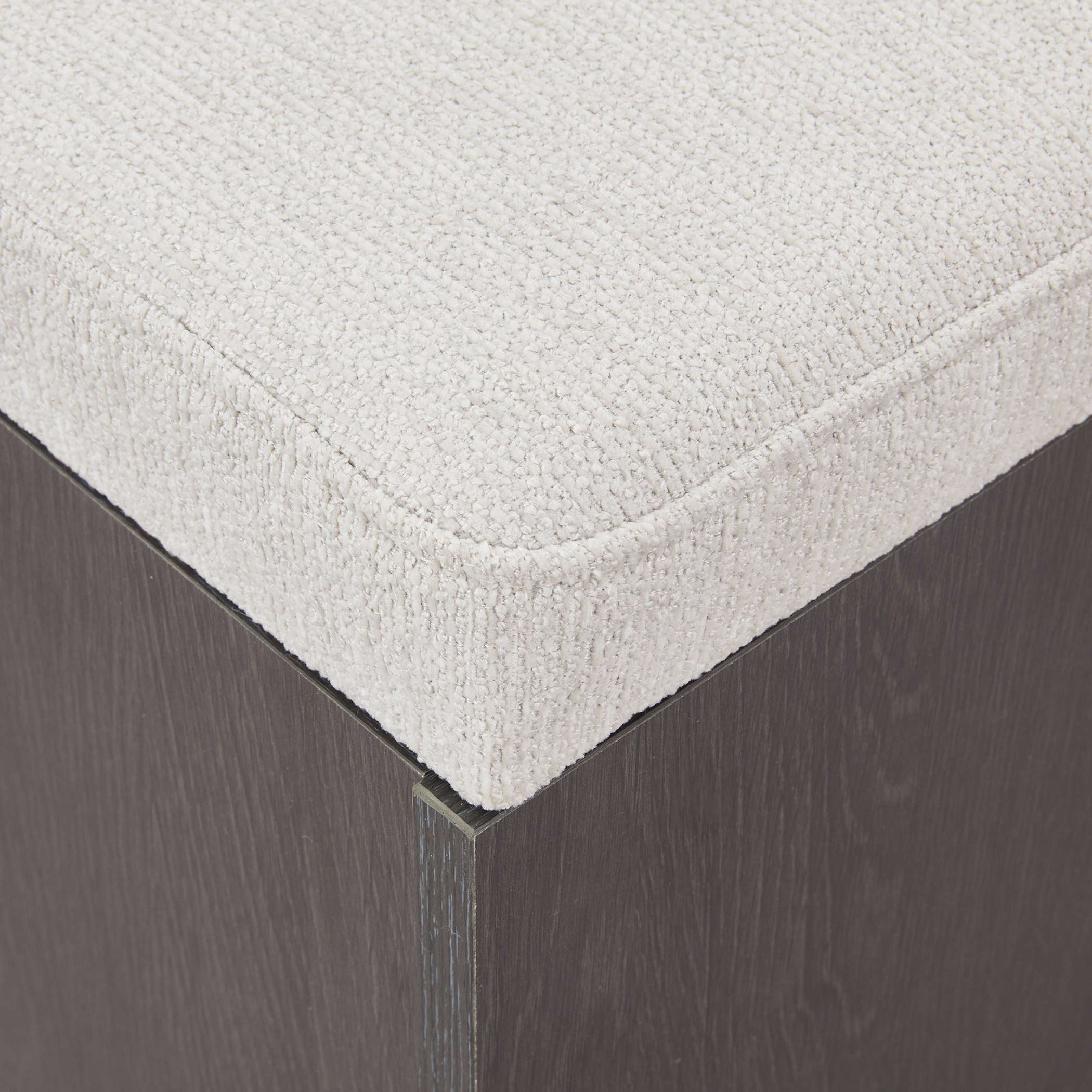 كرسي - سكوت-hbxlivingroom-sofasandarmchairs-ottomansandfootstools-image-4