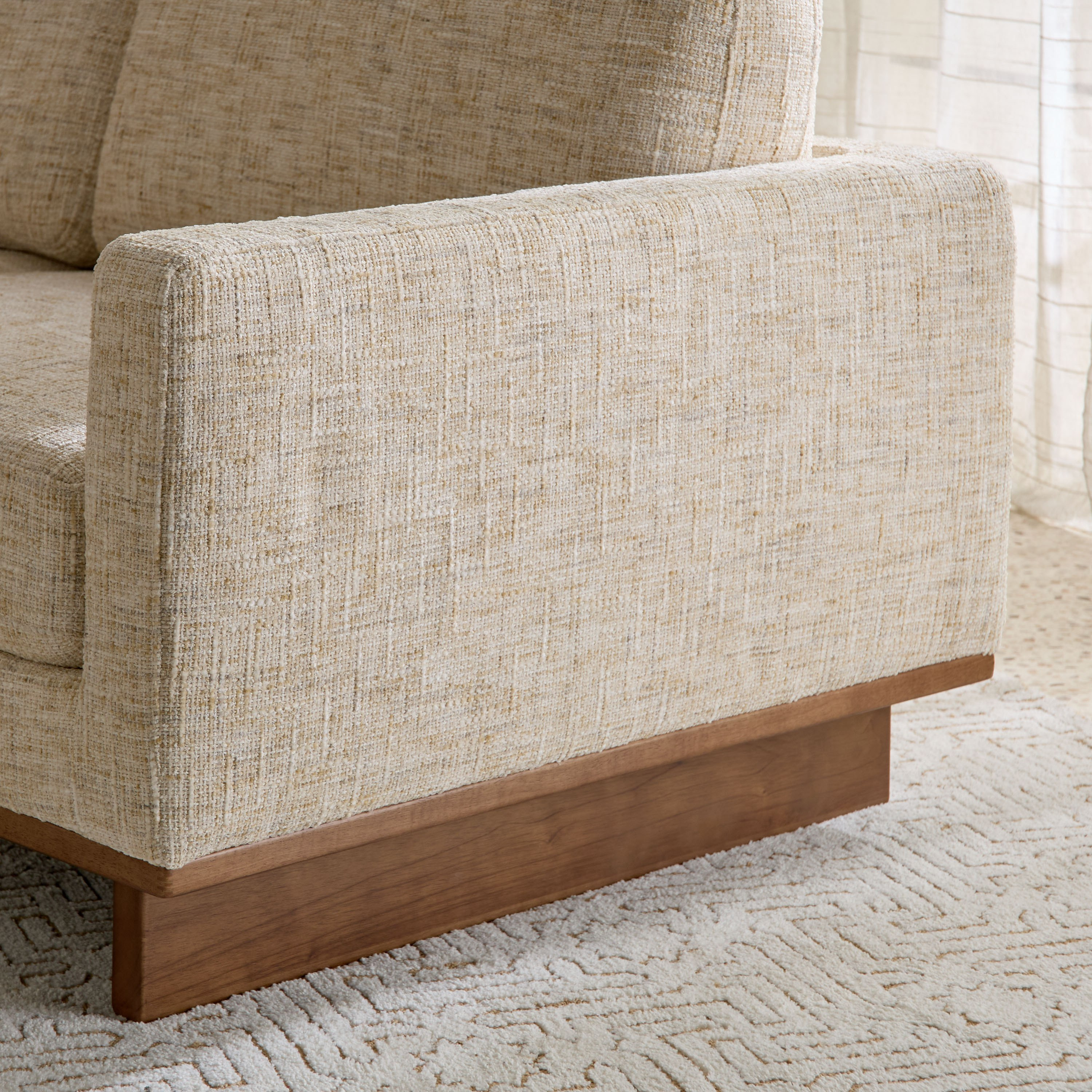 كنبة ركنية يسار قماش بخمسة مقاعد مع وسادتين من مونزا-hbxlivingroom-sofasandarmchairs-cornersofas-image-8