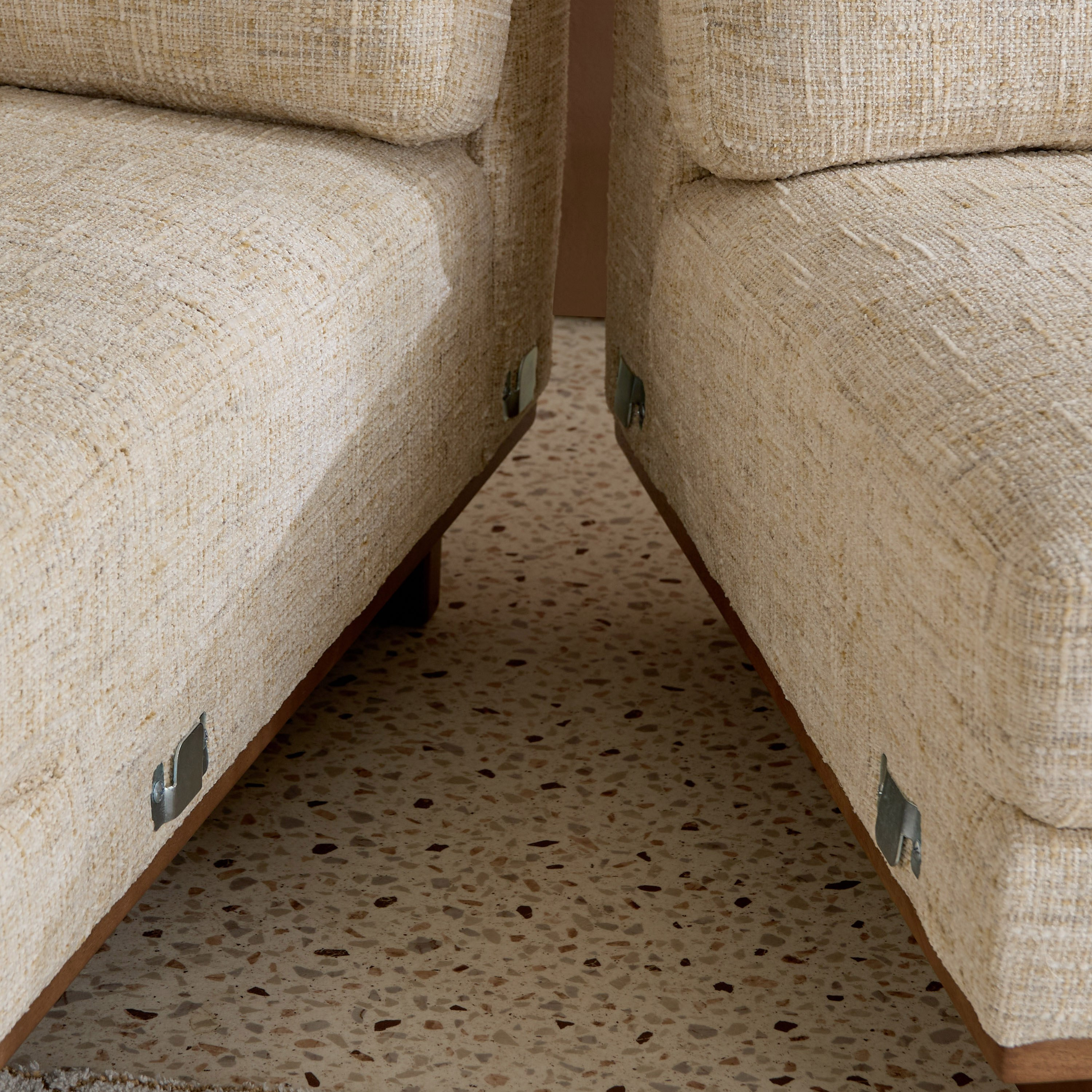 كنبة ركنية يسار قماش بخمسة مقاعد مع وسادتين من مونزا-hbxlivingroom-sofasandarmchairs-cornersofas-image-9
