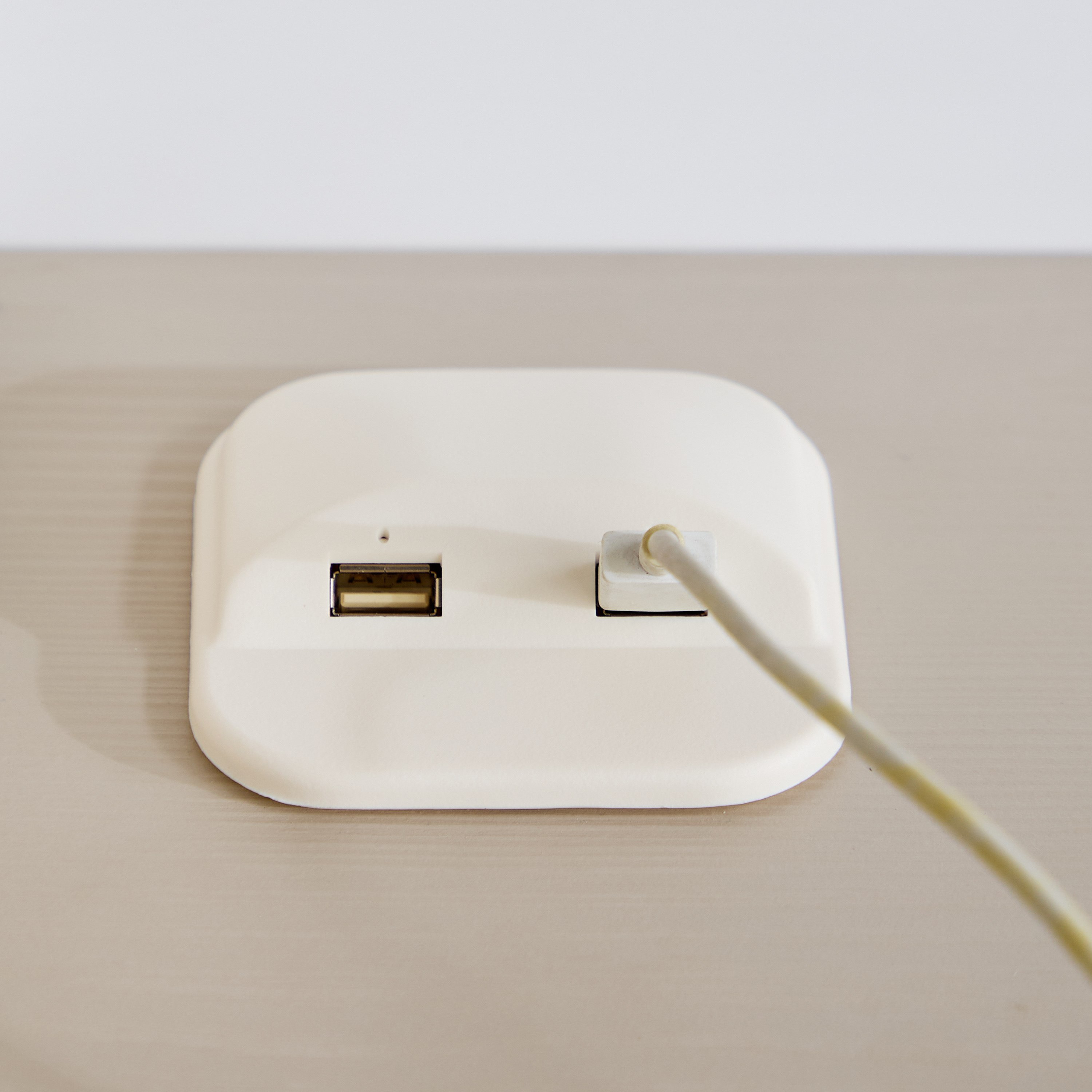 مكتب دراسة ذكي مع مساحة تخزين من بيرجنز-hbxfurniture-office-desks-image-5