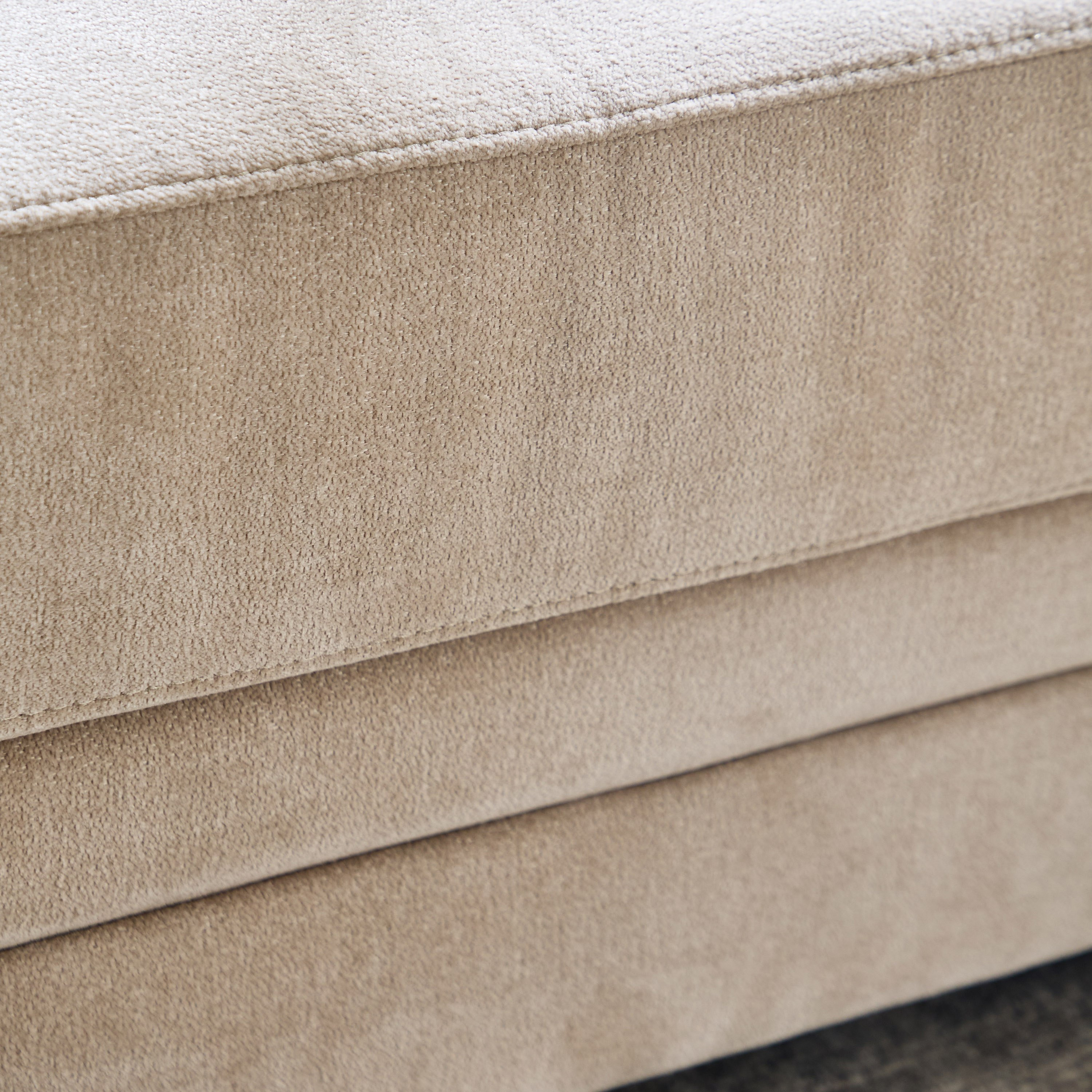 كنبة ركنية يسار قماش بـ5 مقاعد و4 وسائد من ريفيرا-hbxlivingroom-sofasandarmchairs-cornersofas-image-9