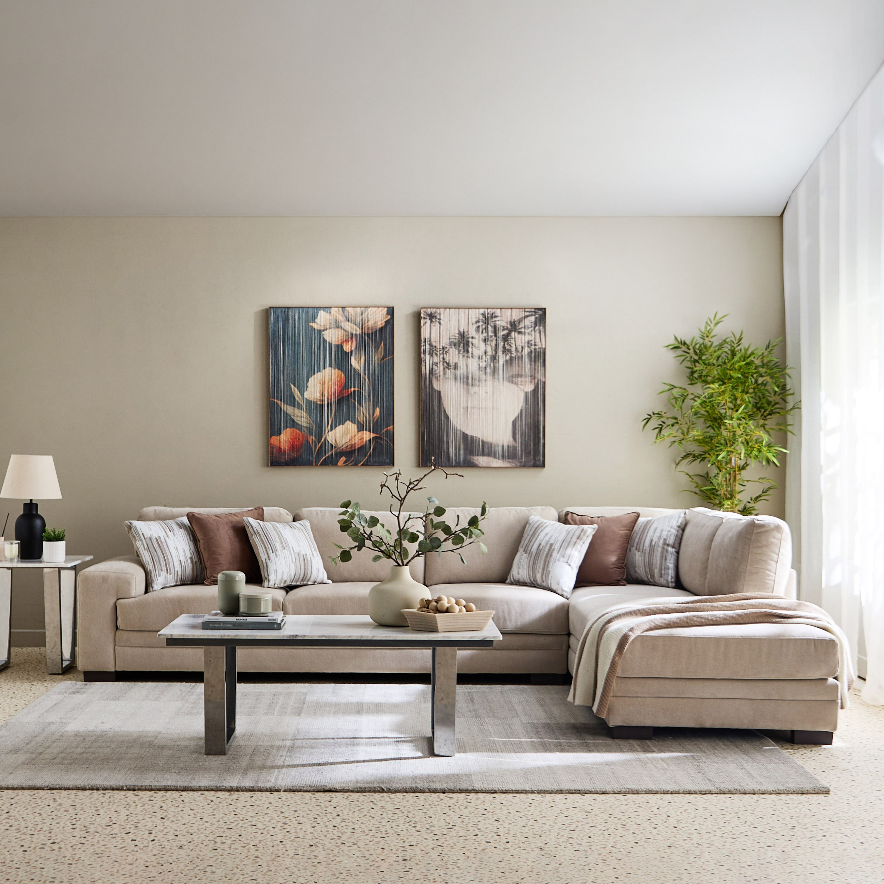 كنبة ركنية يمين قماش بـ5 مقاعد و4 وسائد من ريفيرا-hbxlivingroom-sofasandarmchairs-cornersofas-image-11