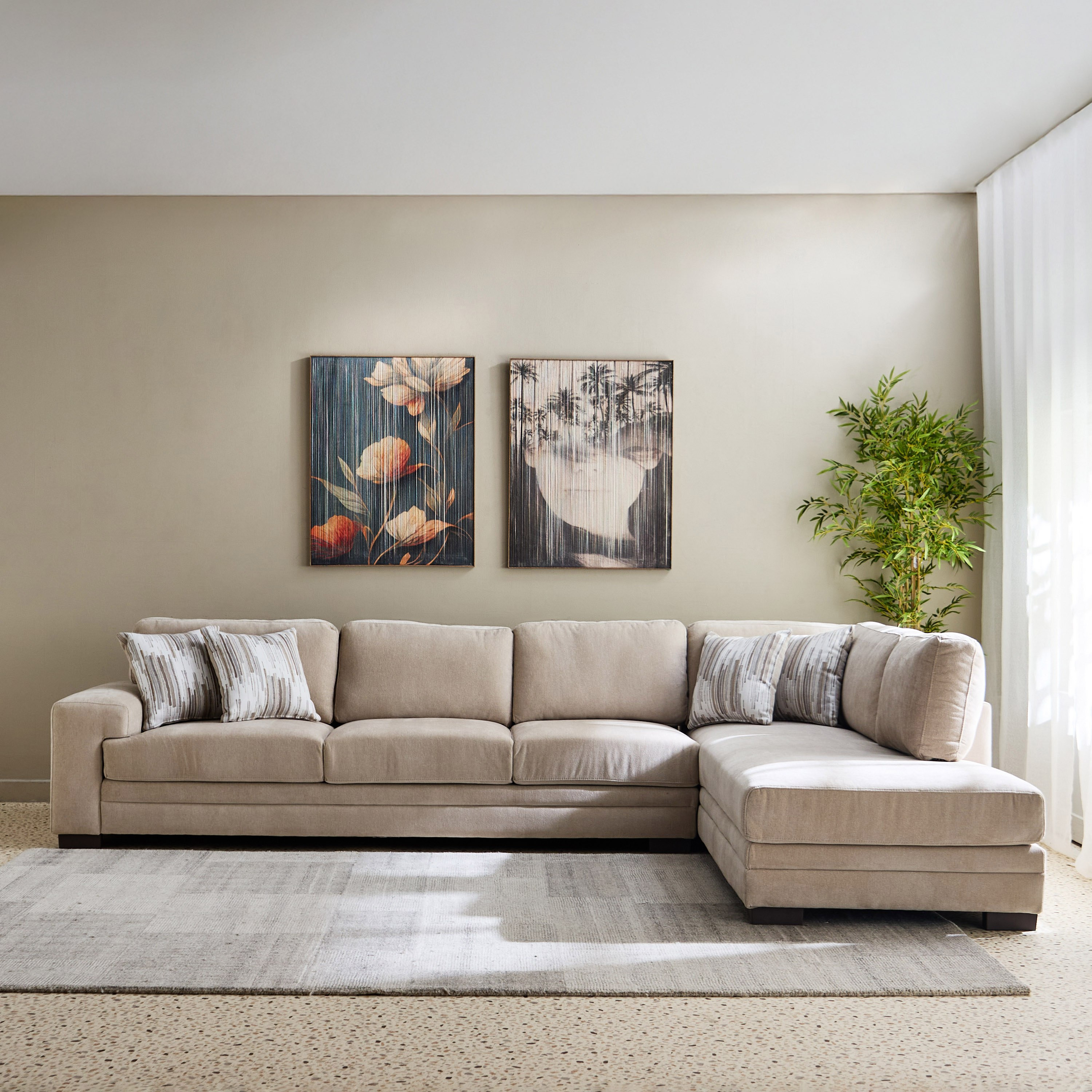 كنبة ركنية يمين قماش بـ5 مقاعد و4 وسائد من ريفيرا-hbxlivingroom-sofasandarmchairs-cornersofas-image-2