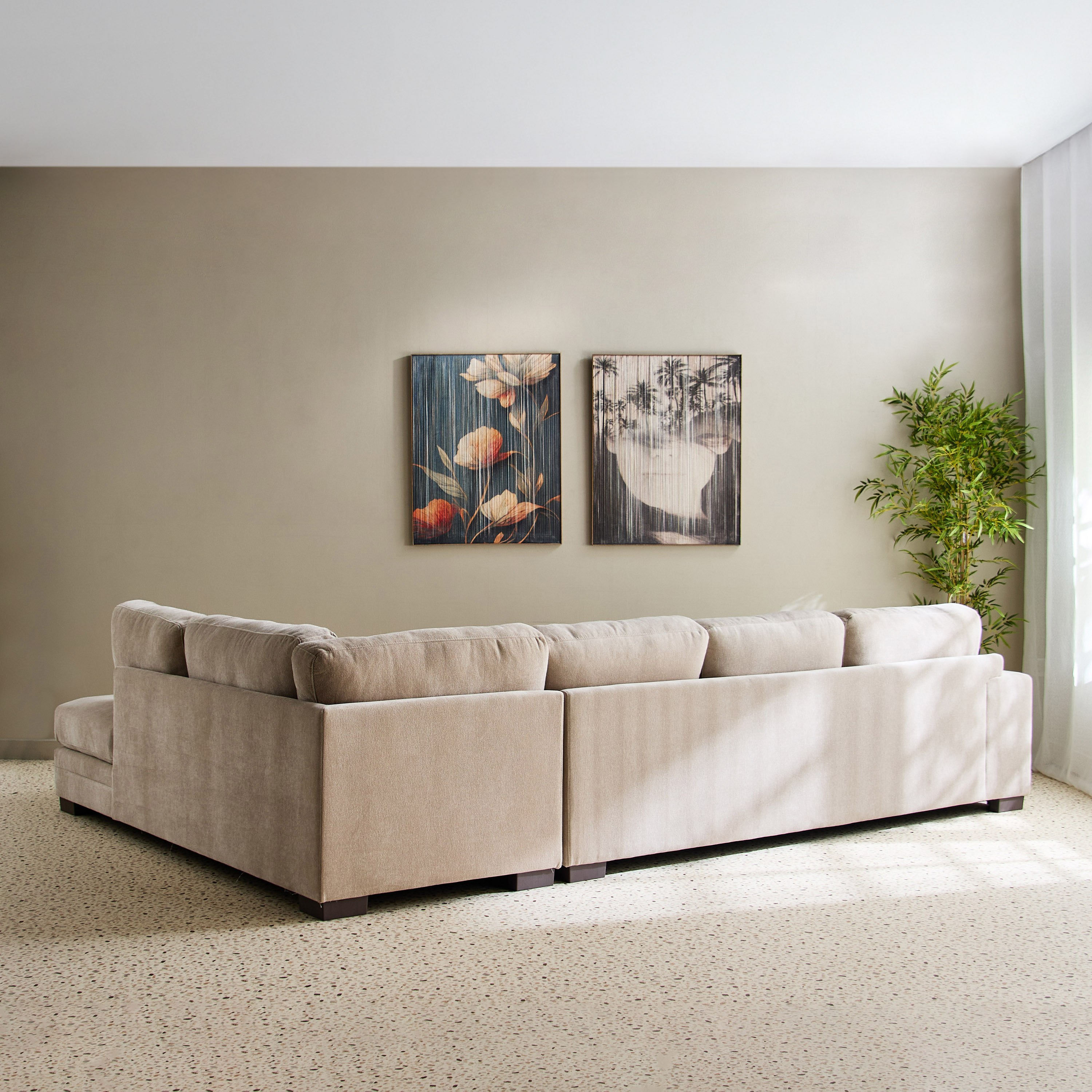 كنبة ركنية يمين قماش بـ5 مقاعد و4 وسائد من ريفيرا-hbxlivingroom-sofasandarmchairs-cornersofas-image-3