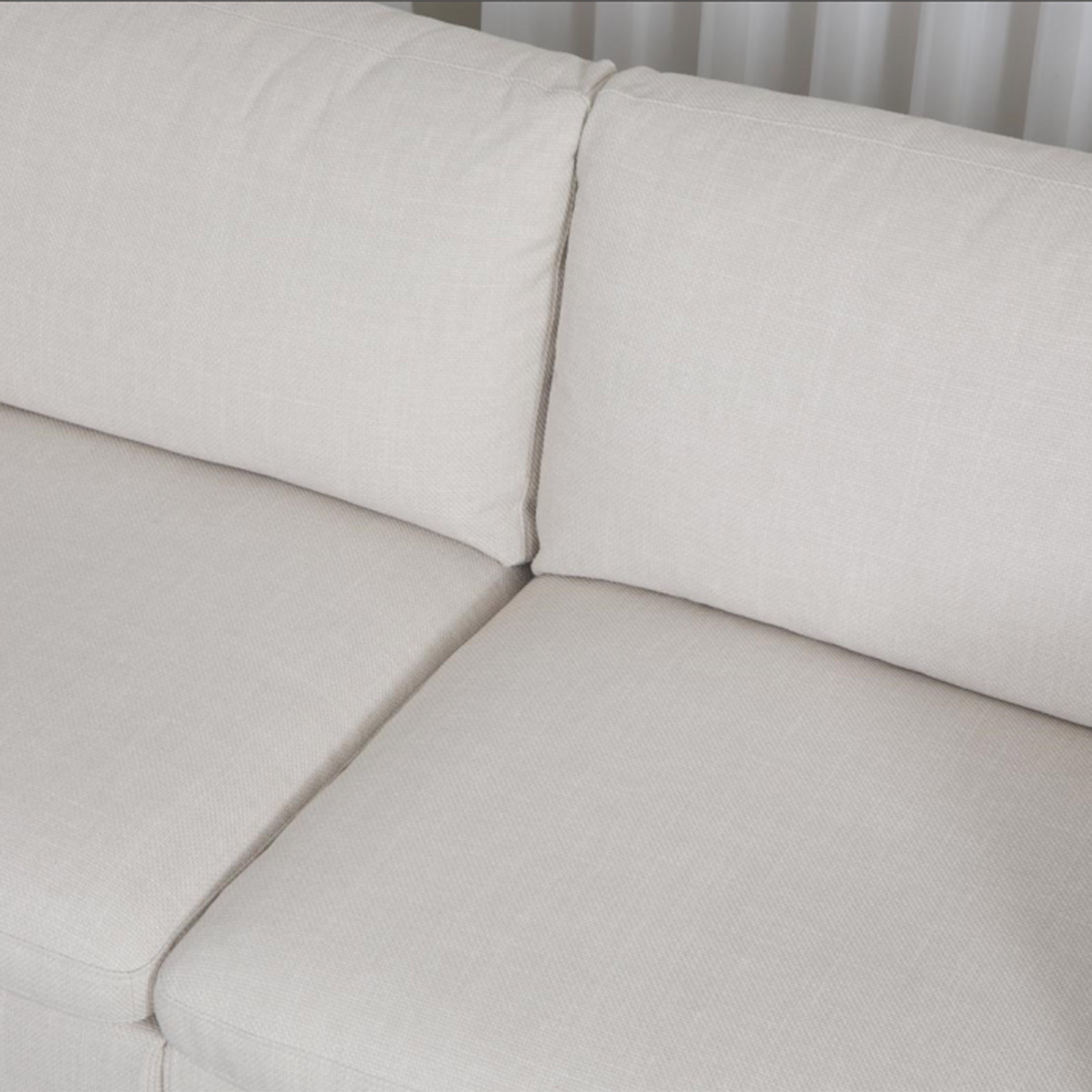 كنبة قماش 4 أشخاص مع وسادتين للذراع من فيكتوريا-hbxlivingroom-sofasandarmchairs-sofas-image-6