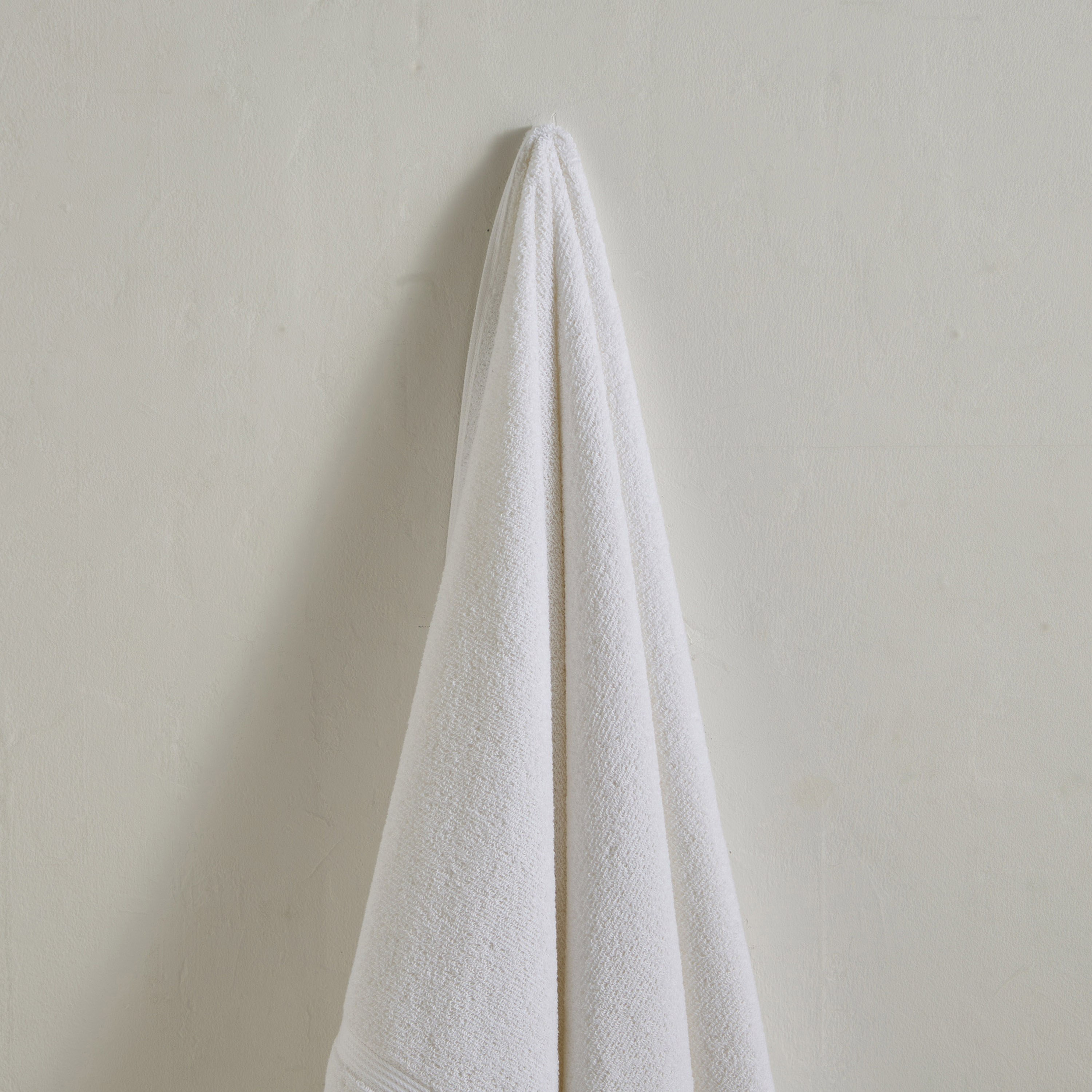 منشفة حمام من أكسيس - 76x133 سم-hbxbathroom-bathroomtextiles-image-2