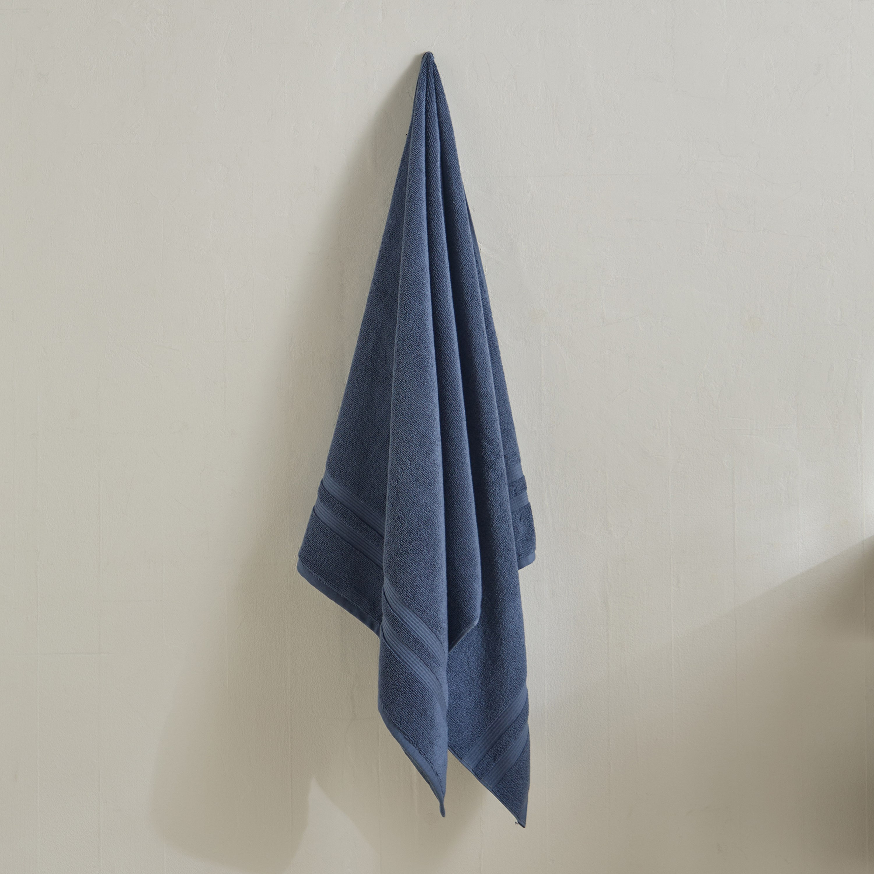 منشفة حمام من أكسيس - 76x154 سم-hbxbathroom-bathroomtextiles-image-1