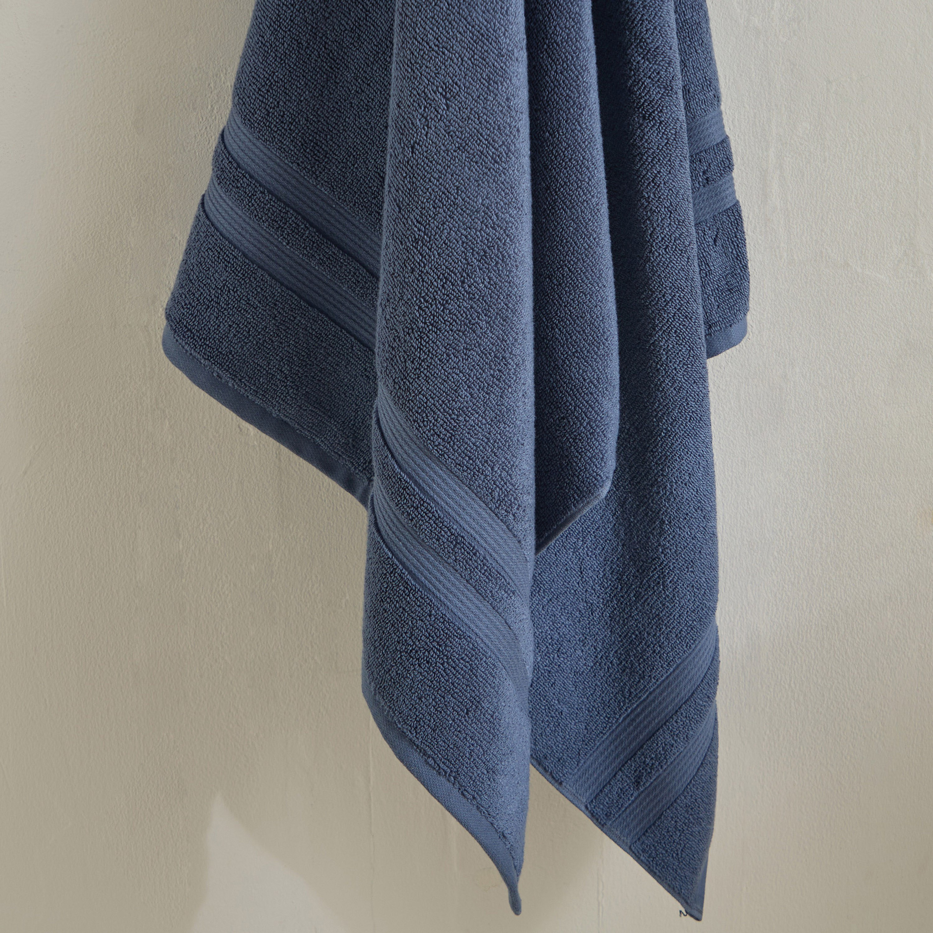 منشفة حمام من أكسيس - 76x154 سم-hbxbathroom-bathroomtextiles-image-3