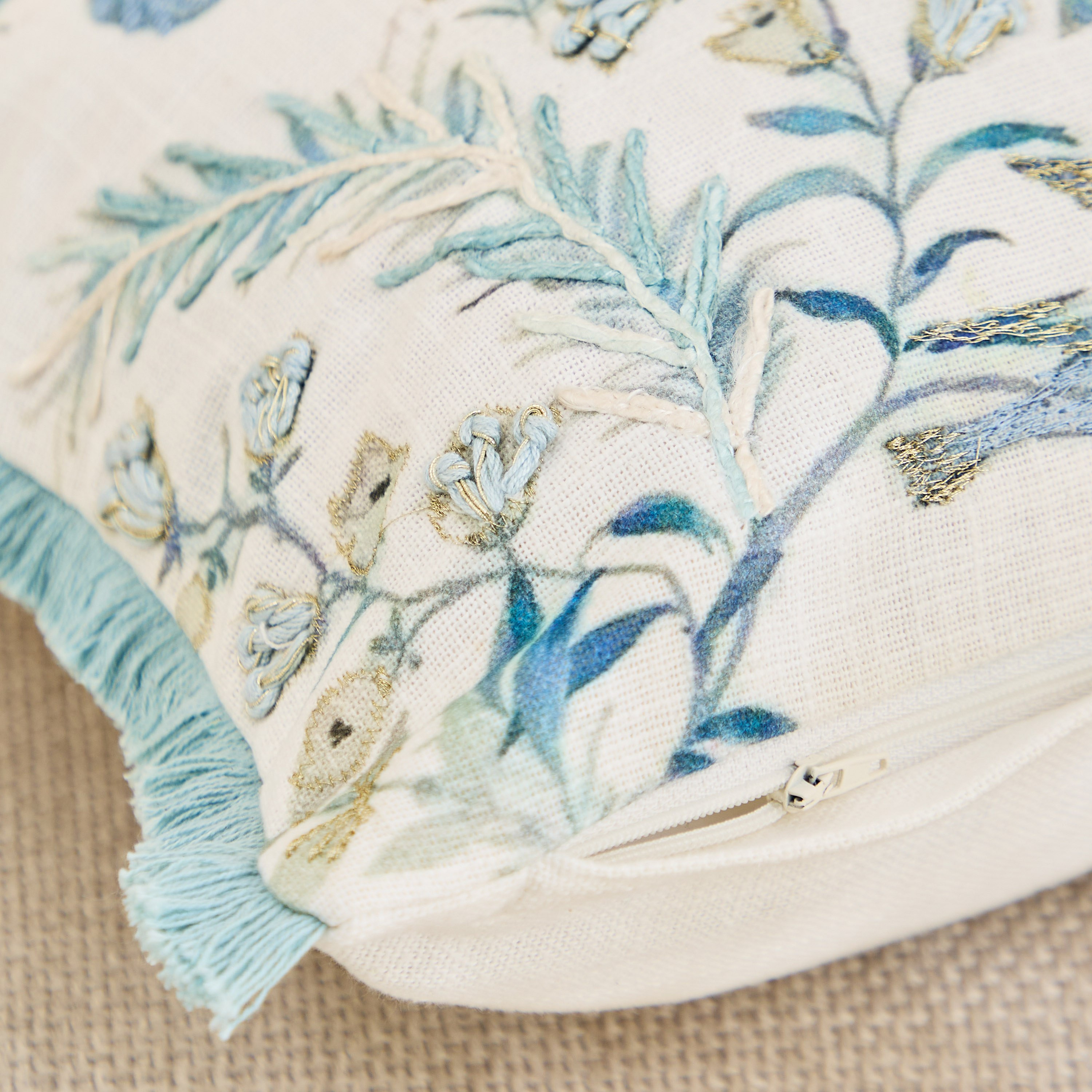 وسادة بتطريز طائر من بلوسفيرا - 30x50 سم-hbxhomeware-hbxbedroom-image-3