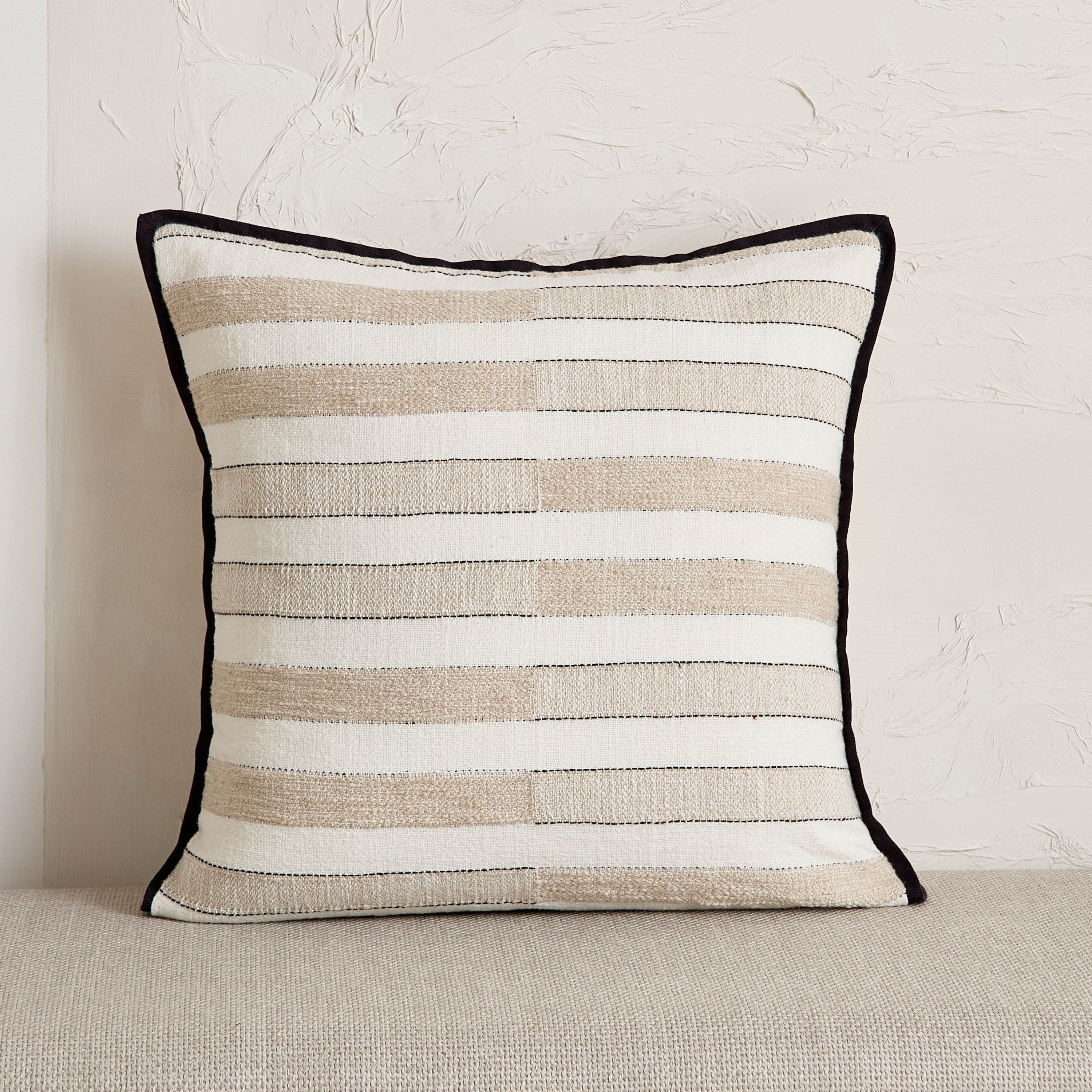 وسادة محشوة باند من نواركلاي - 50x50 سم-hbxhomeware-hbxkidsandyouth-image-1