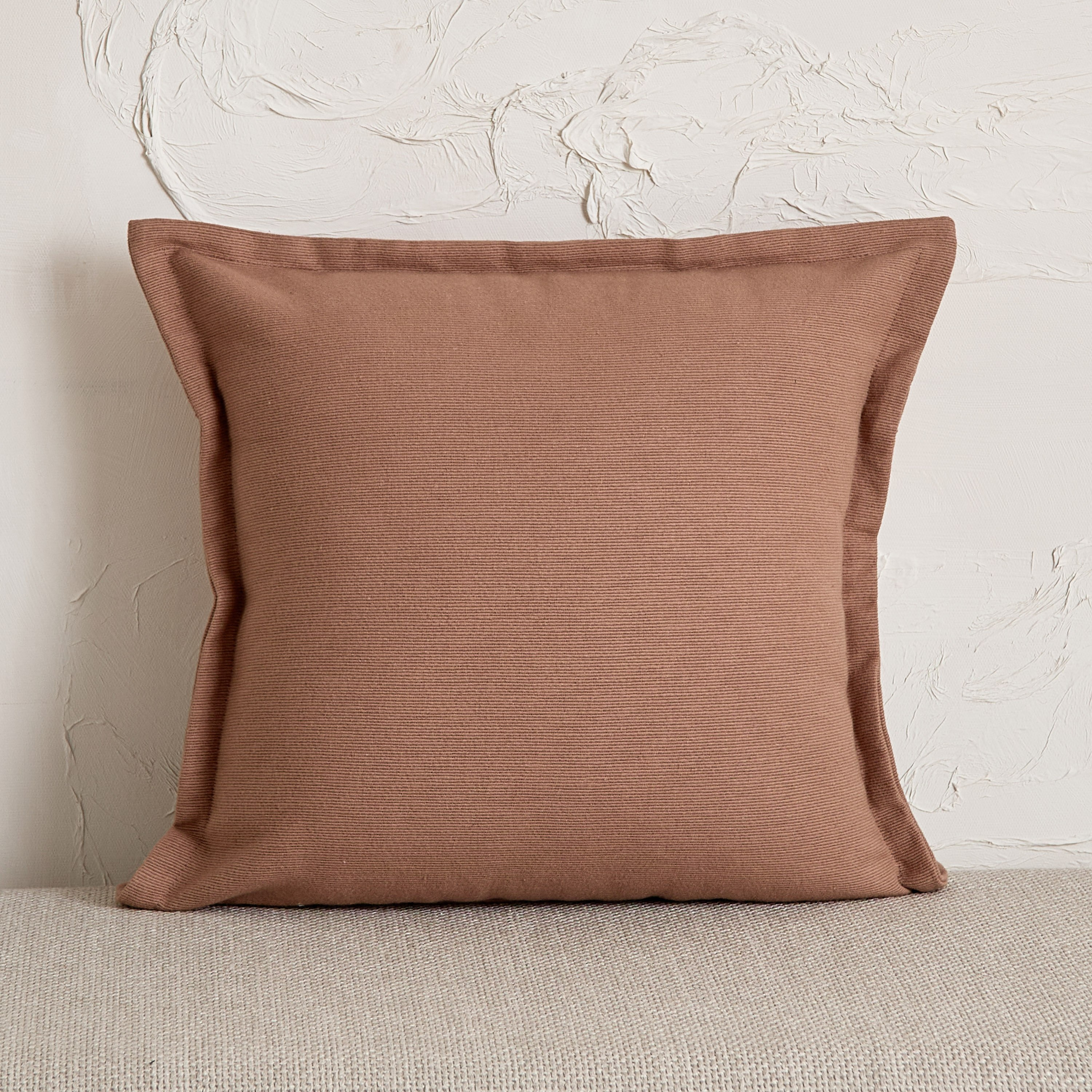 غطاء وسادة سادة إيزرا ريب من أتلانتا - 40x40 سم-hbxhomeware-cushionsandcovers-cushioncovers-image-1
