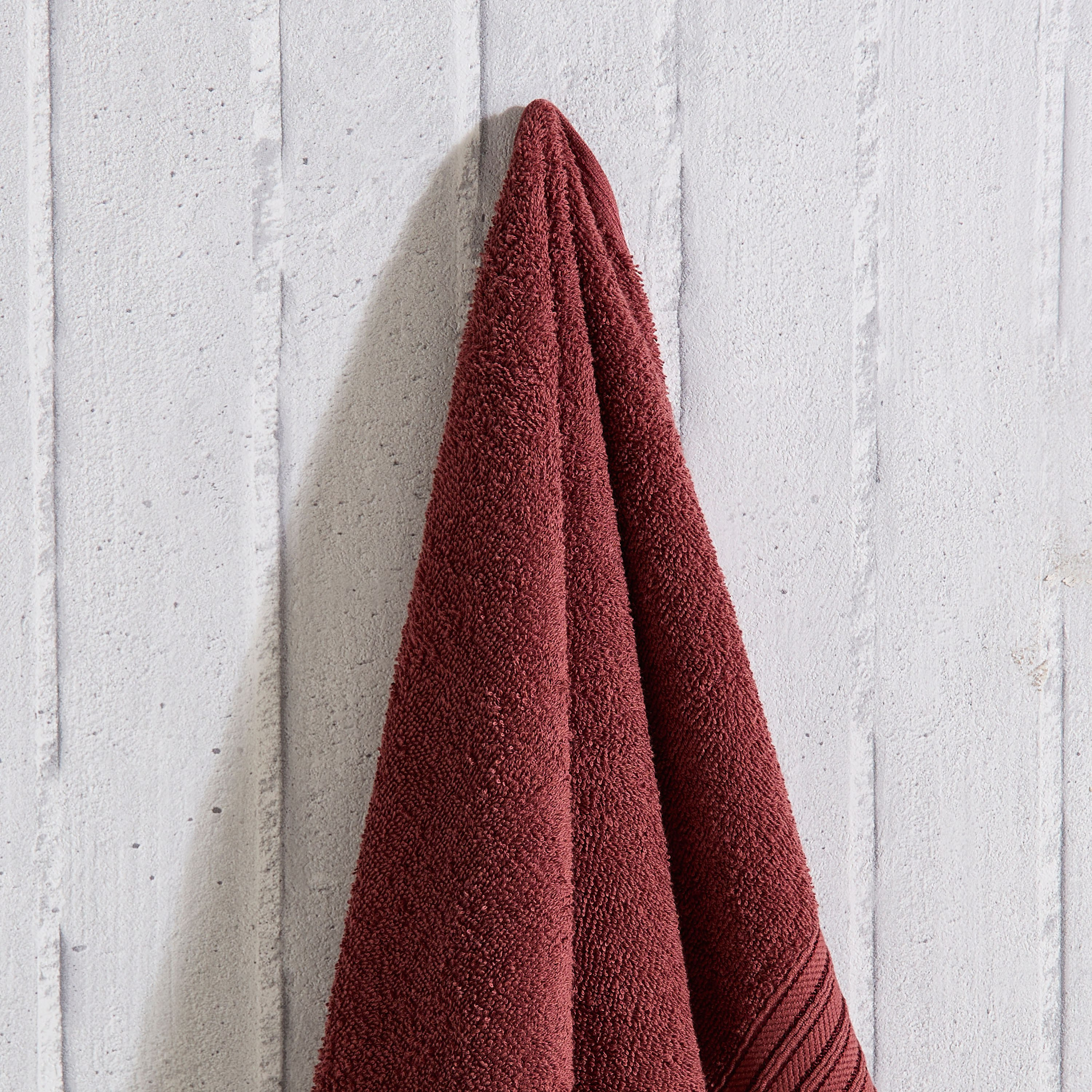 منشفة يد ممشطة من إسينشال - 50x90 سم-hbxbathroom-bathroomtextiles-image-2