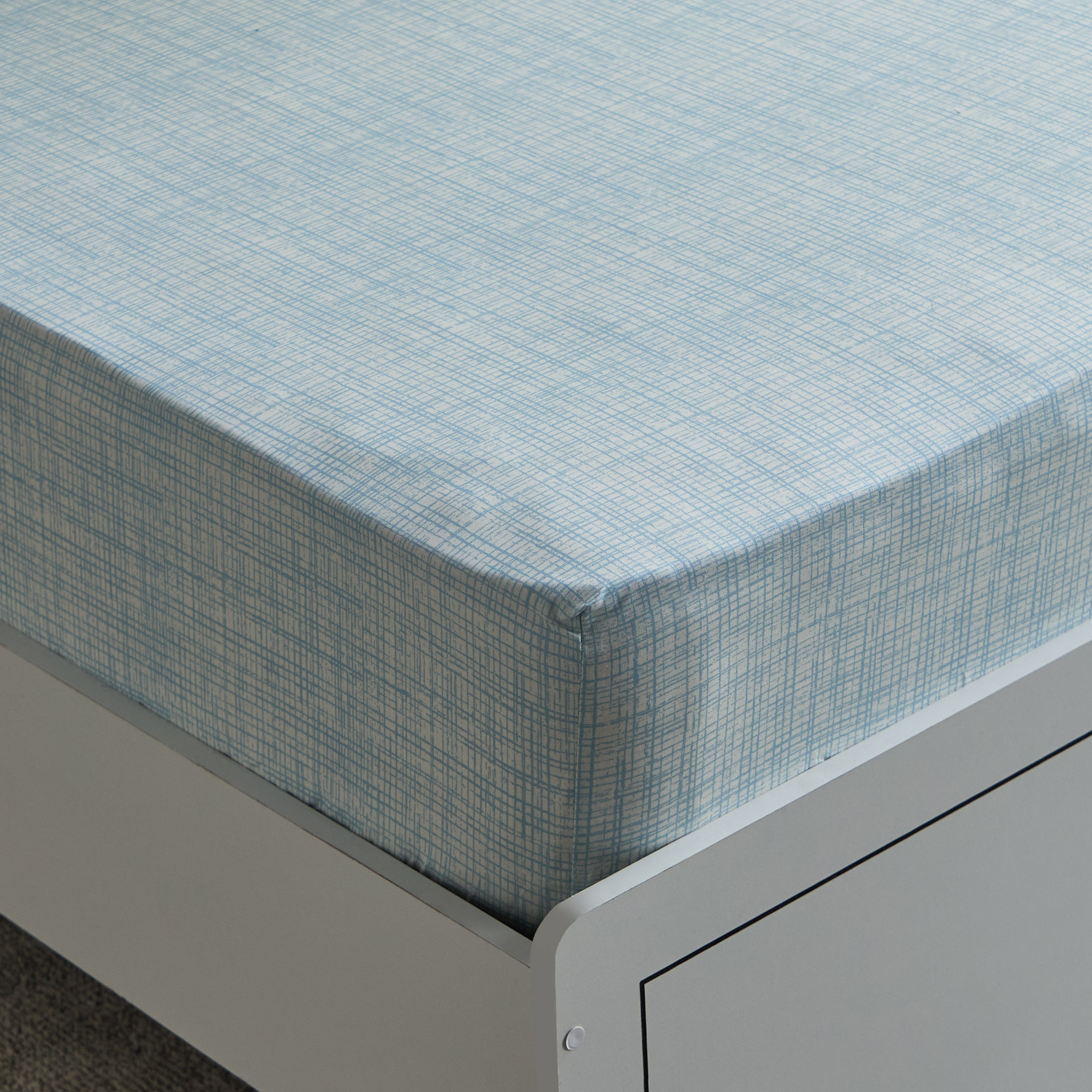 Tom Slumber Criss Cross Single Cotton Fitted Sheet - 90x200+25 cm-hbxhomeware-hbxkidsandyouth-image-1