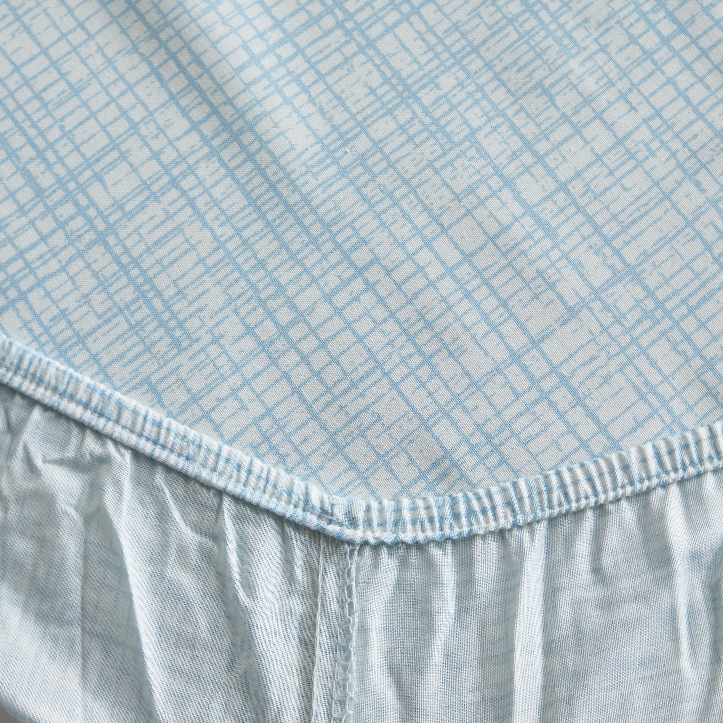 Tom Slumber Criss Cross Single Cotton Fitted Sheet - 90x200+25 cm-hbxhomeware-hbxkidsandyouth-image-6