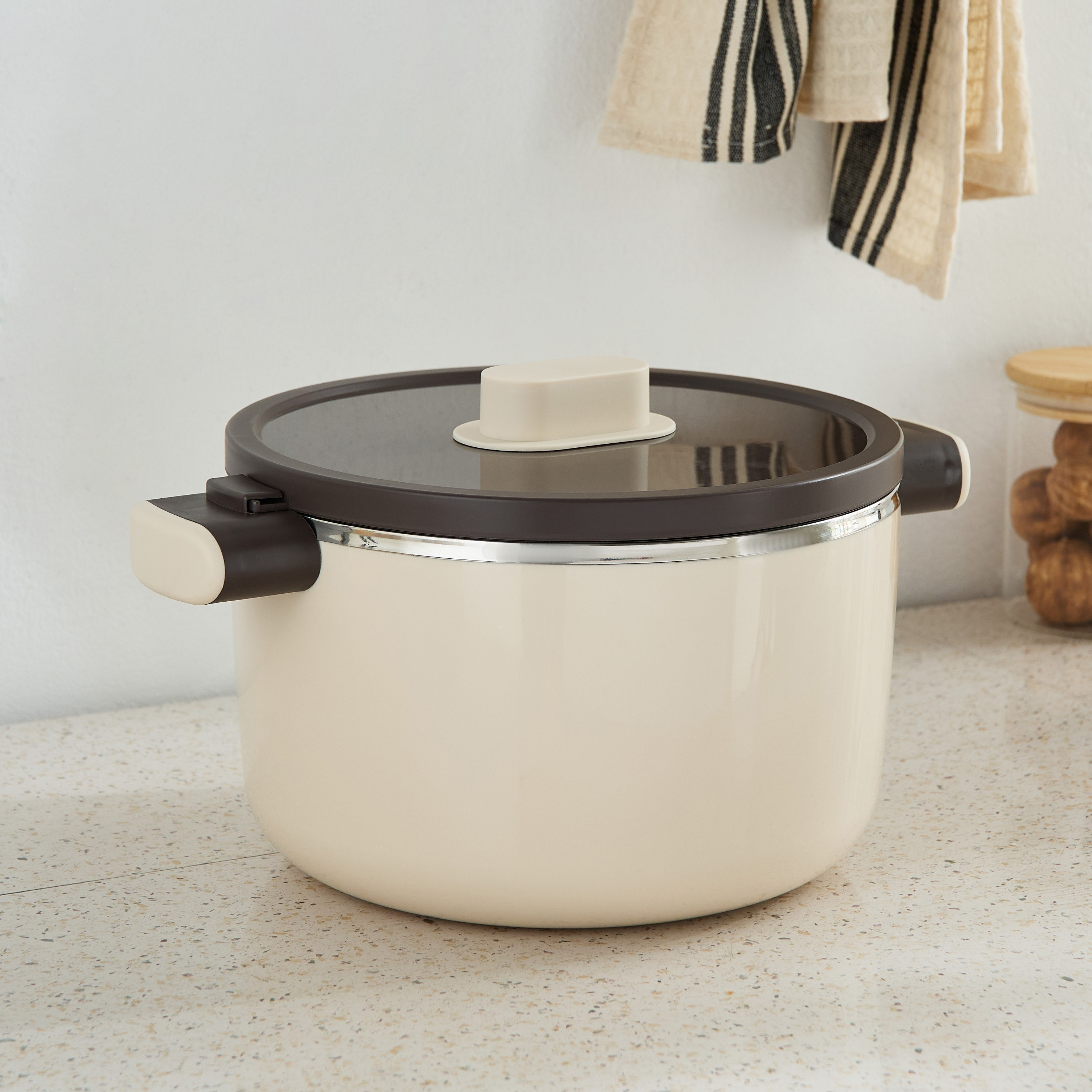 قدر عازل للحرارة فورت من أوركيد - 5.5 لتر-hbxdecorandfurnishings-tabletop-serveware-image-1