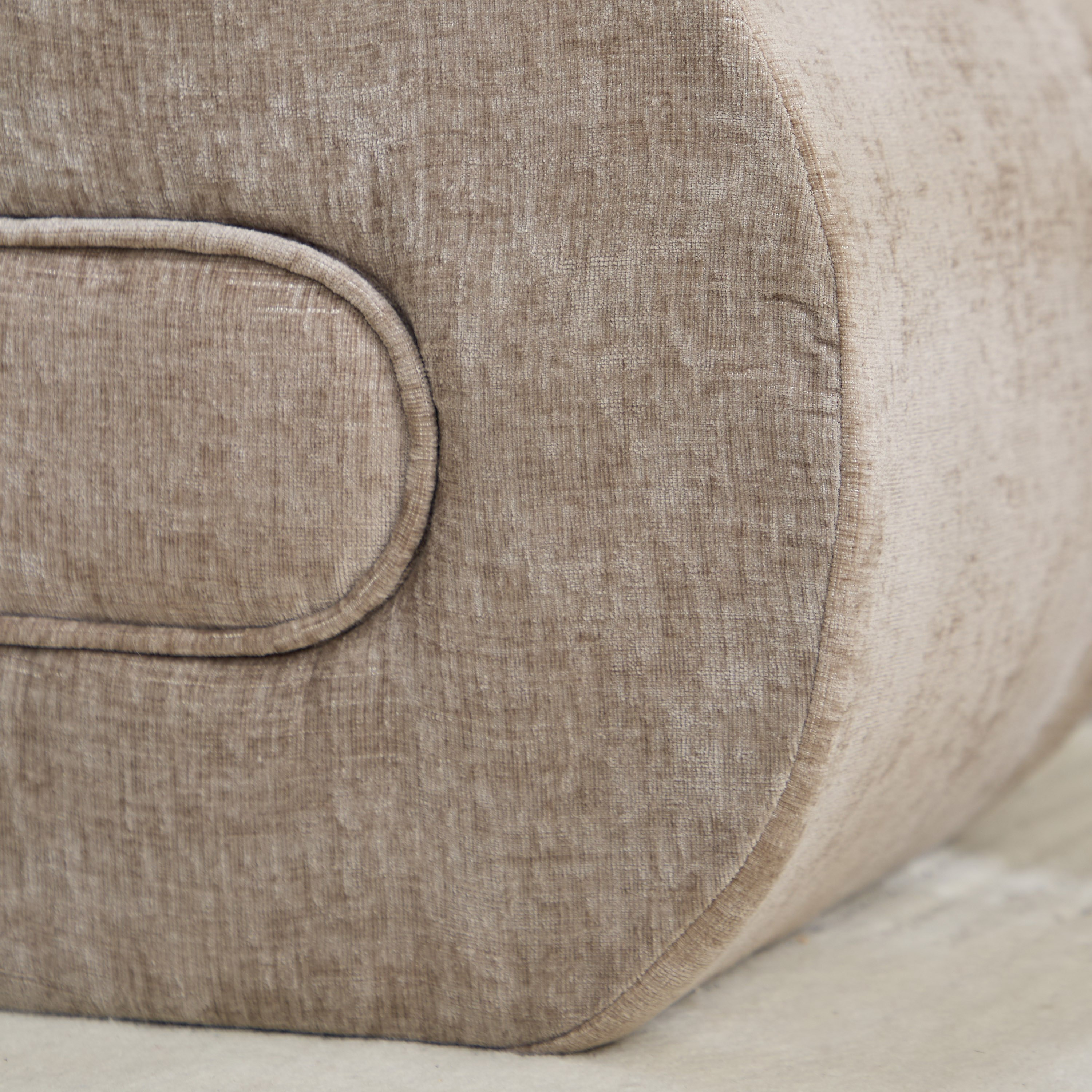 مقعد عثماني قماش من سبلينديد-hbxlivingroom-sofasandarmchairs-ottomansandfootstools-image-4